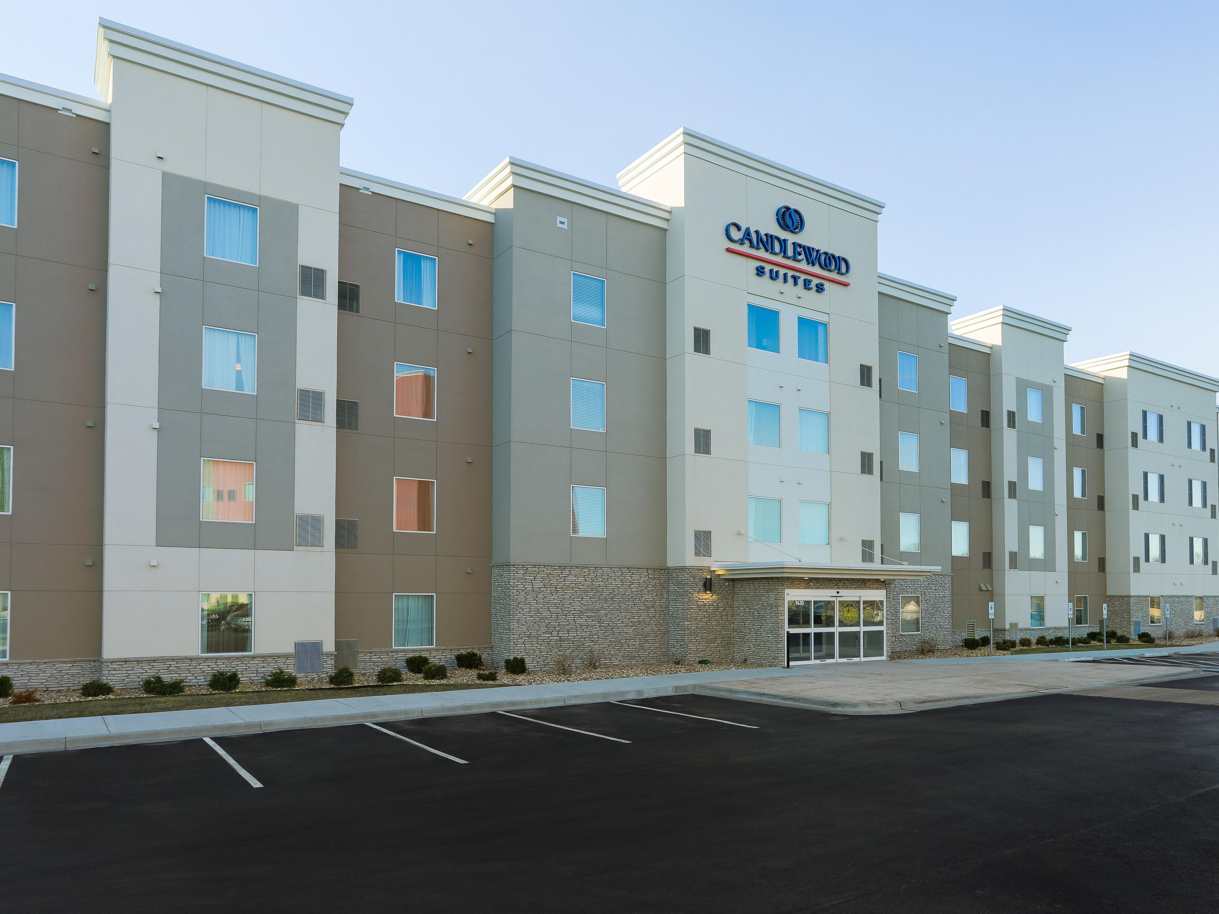 Candlewood Suites Lenexa Overland Park Area Room Pictures Amenities