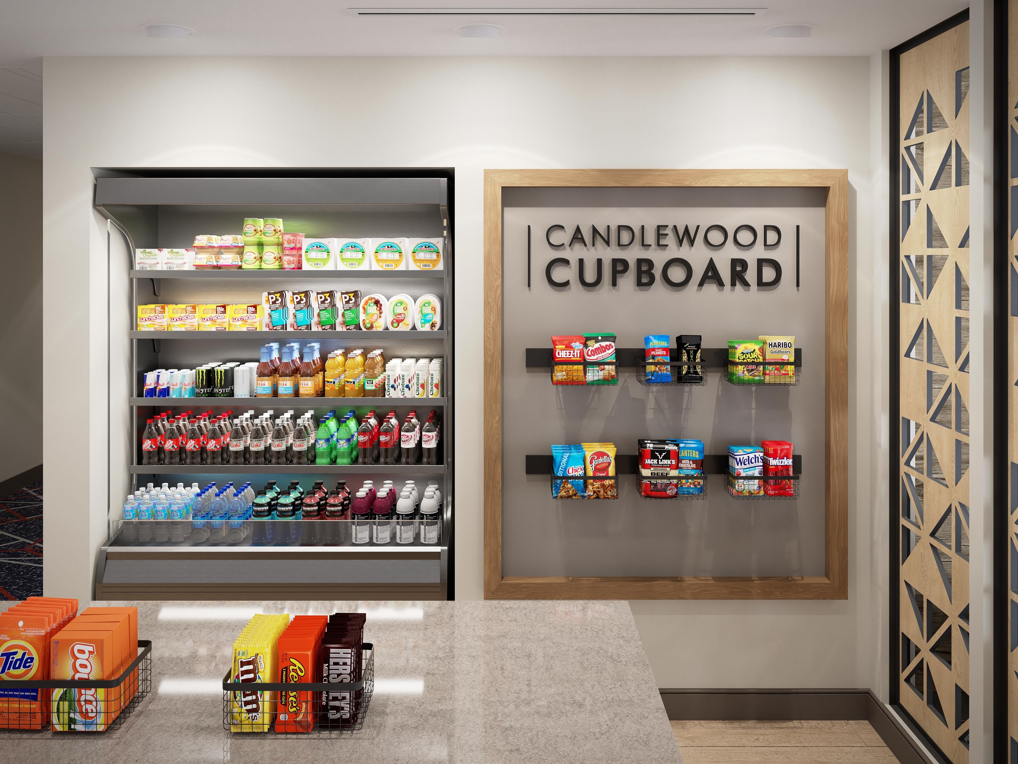 ข้อมูลพื้นฐานเกี่ยวกับอาหารมีอยู่ใน ตู้แคนเดิลวูด ของเราที่บริเวณล็อบบี้เพื่อให้คุณได้จัดหาอาหารและของว่างที่ง่ายต่อการจัดเตรียมสำหรับ ห้องพัก ของคุณ แต่ละ ห้องสวีท มีตู้เย็นขนาดใหญ่ให้คุณเก็บสินค้า
