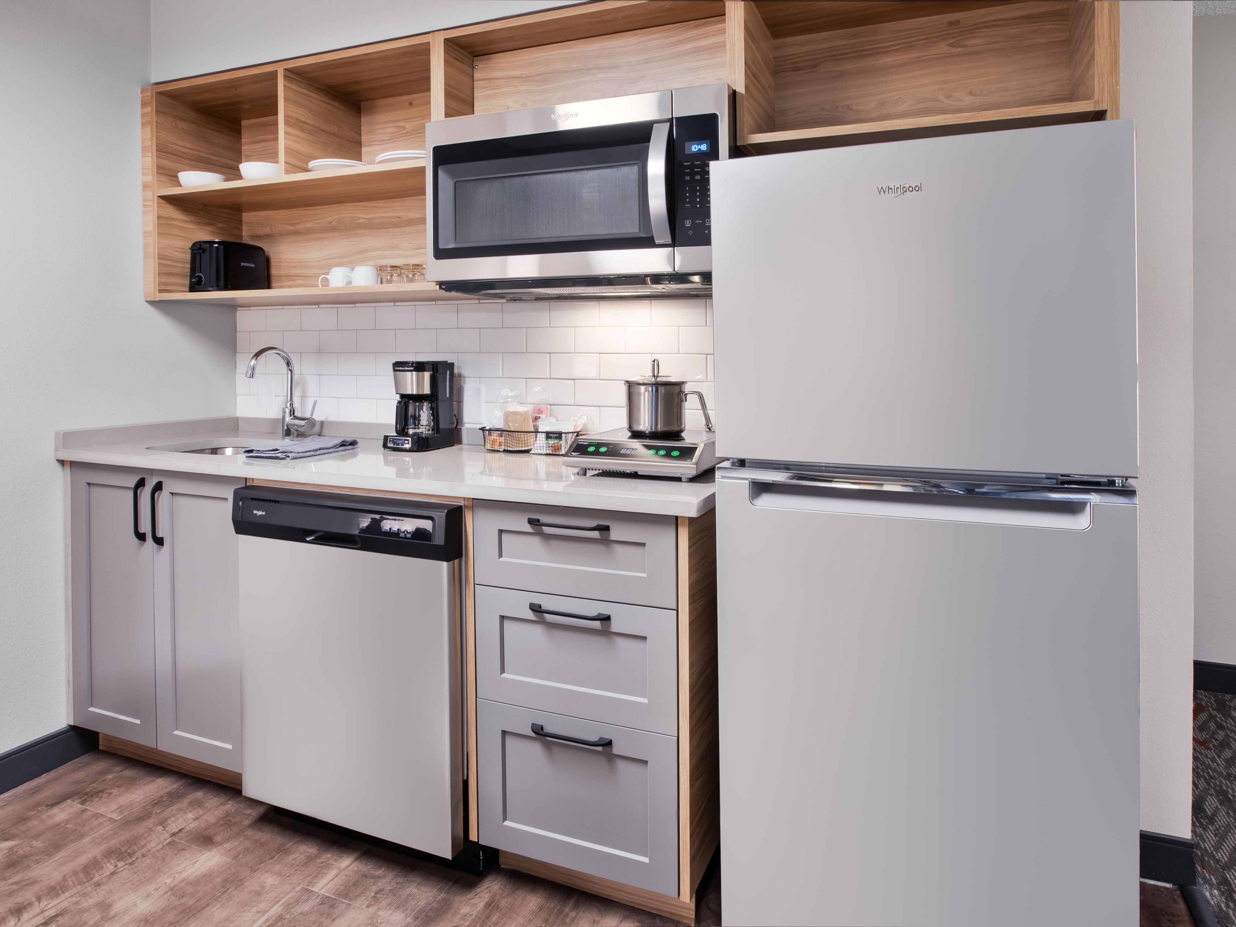 At our Mason, OH, hotel we aim to make your stay feel more like home. Our extended-stay suites have all the essentials, featuring a fully equipped kitchen with a microwave, stovetop, and more. Enjoy our spacious and comfortable suites designed to make your stay as convenient as possible. 