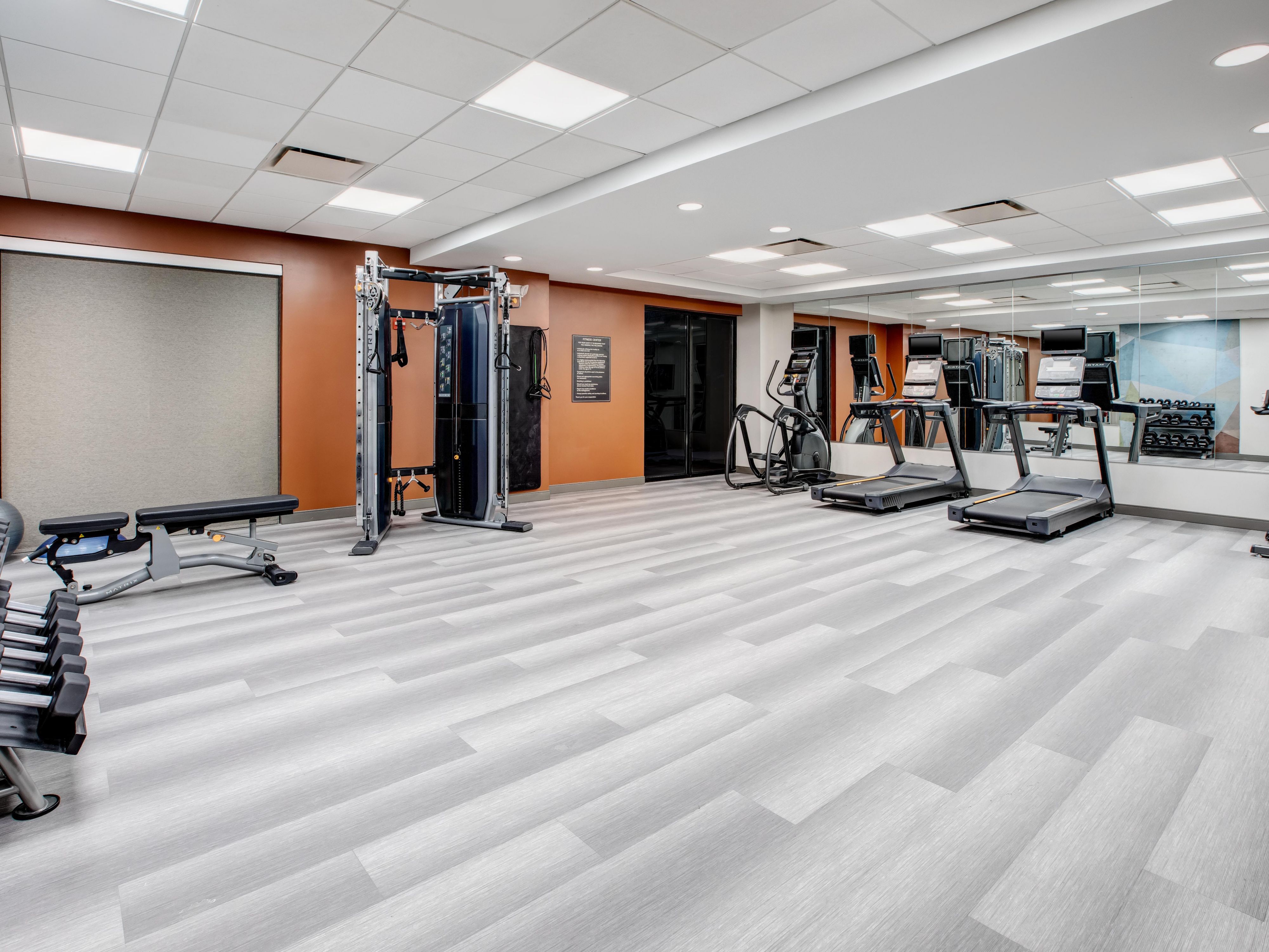 Pet Friendly Hotels Cincinnati | Candlewood Suites Cincinnati Northeast ...