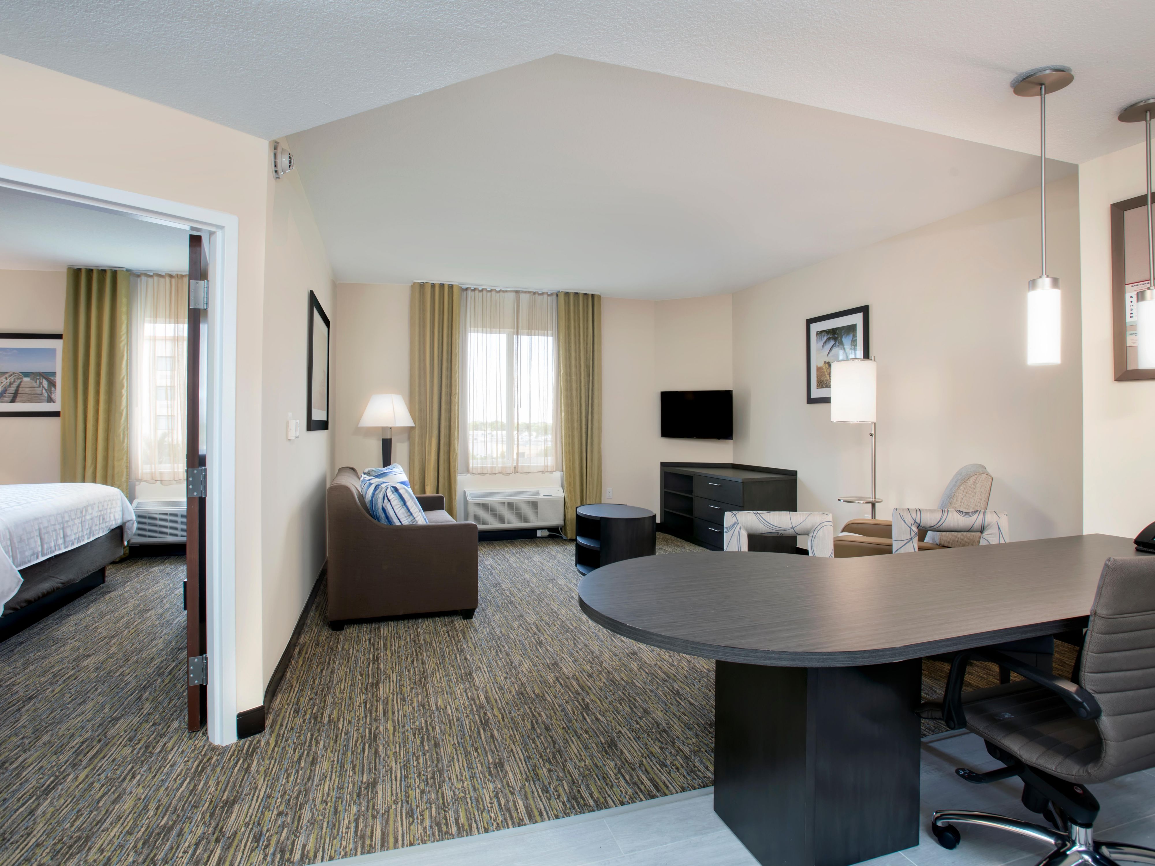 Book one of our spacious One-Bedroom suites which have all of the comforts of home. 
