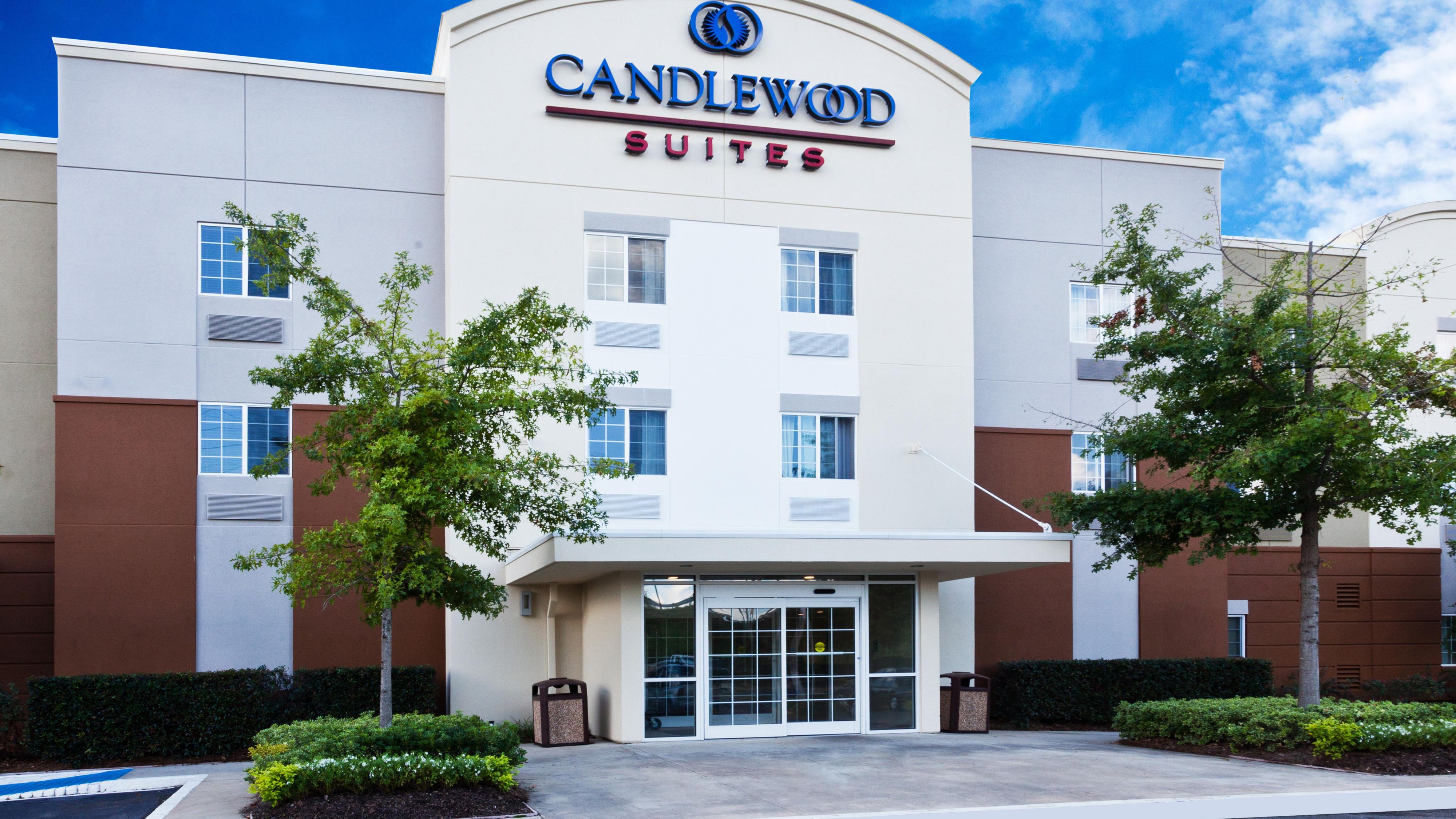 Downtown Pet Friendly Hotel Candlewood Suites Eastchase Park