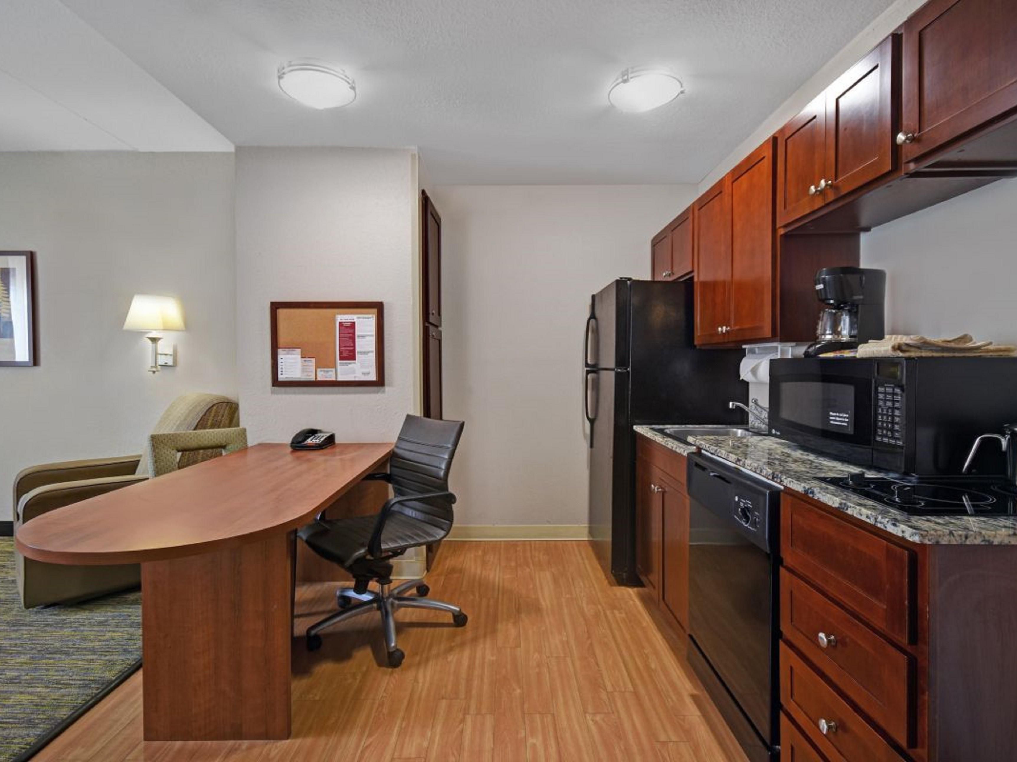 Enjoy the freedom of home-cooked meals during your stay with our fully equipped kitchens. At Candlewood Suites Fort Jackson, you have the convenience of preparing your favorite dishes just the way you like them, making your extended stay feel even more like home.