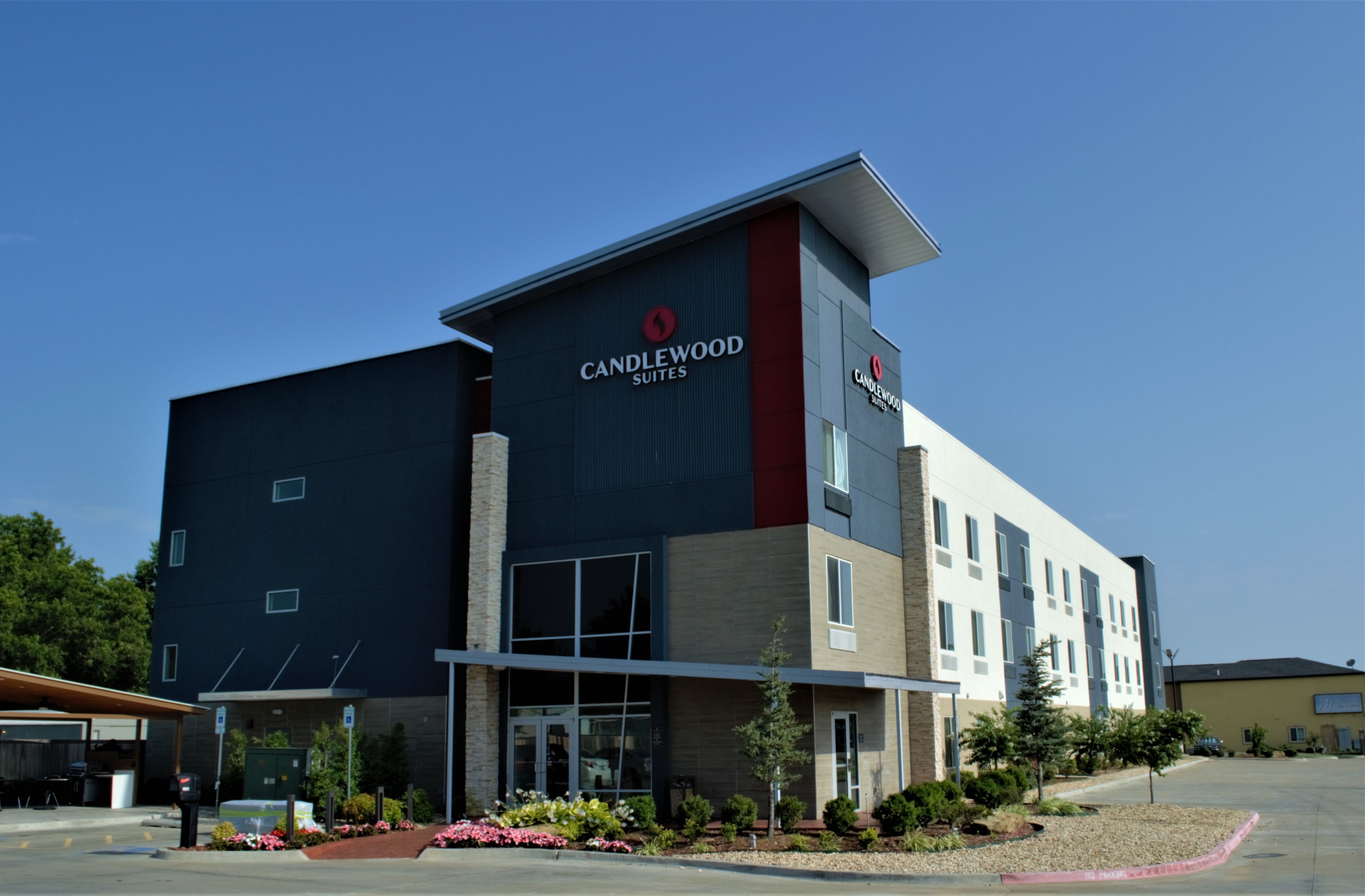 Extended Stay Hotel In Muskogee Oklahoma Candlewood Suites Muskogee With Full Size Kitchens