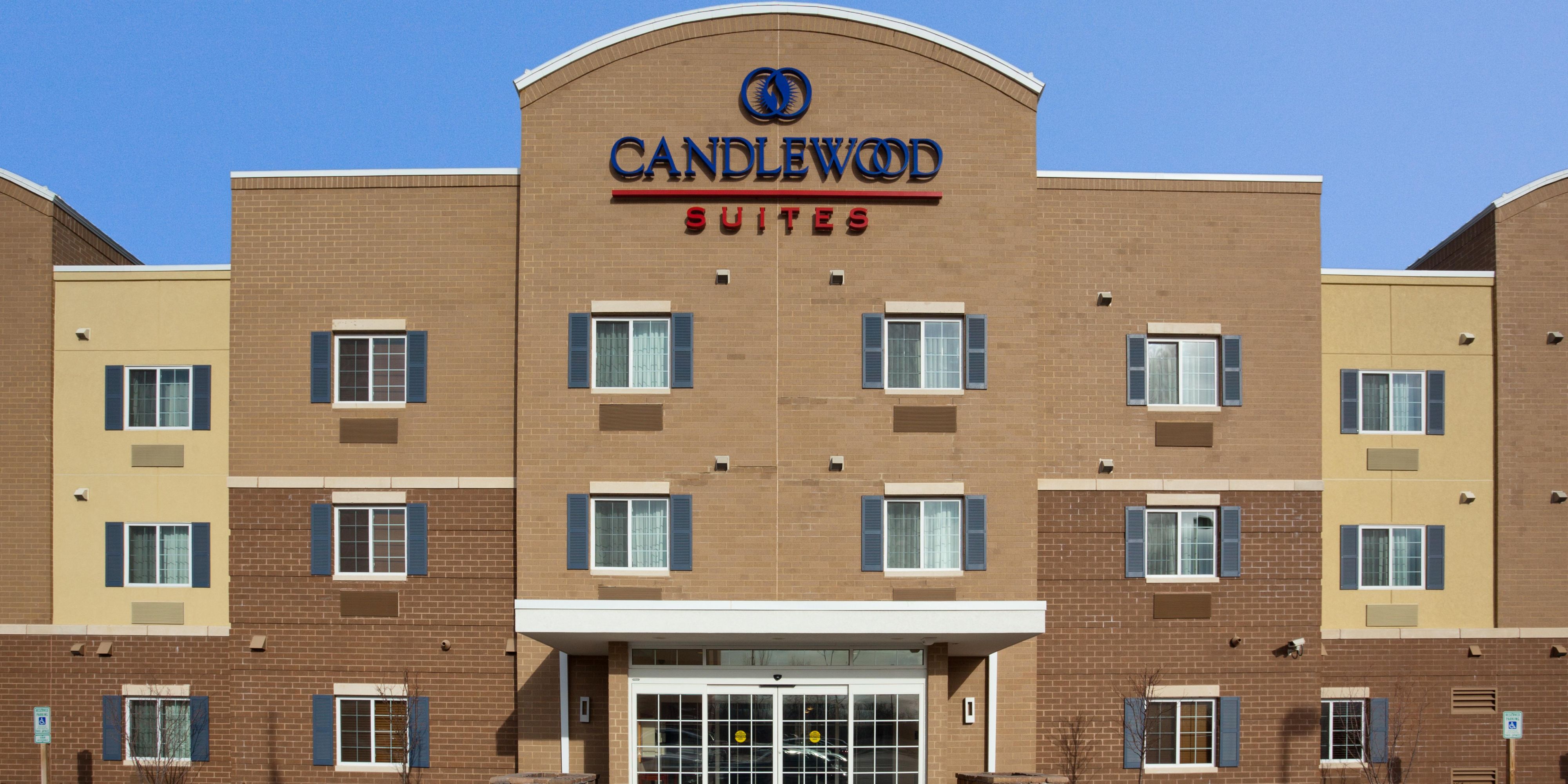 Candlewood Suites Oak Creek 3531744756 2x1