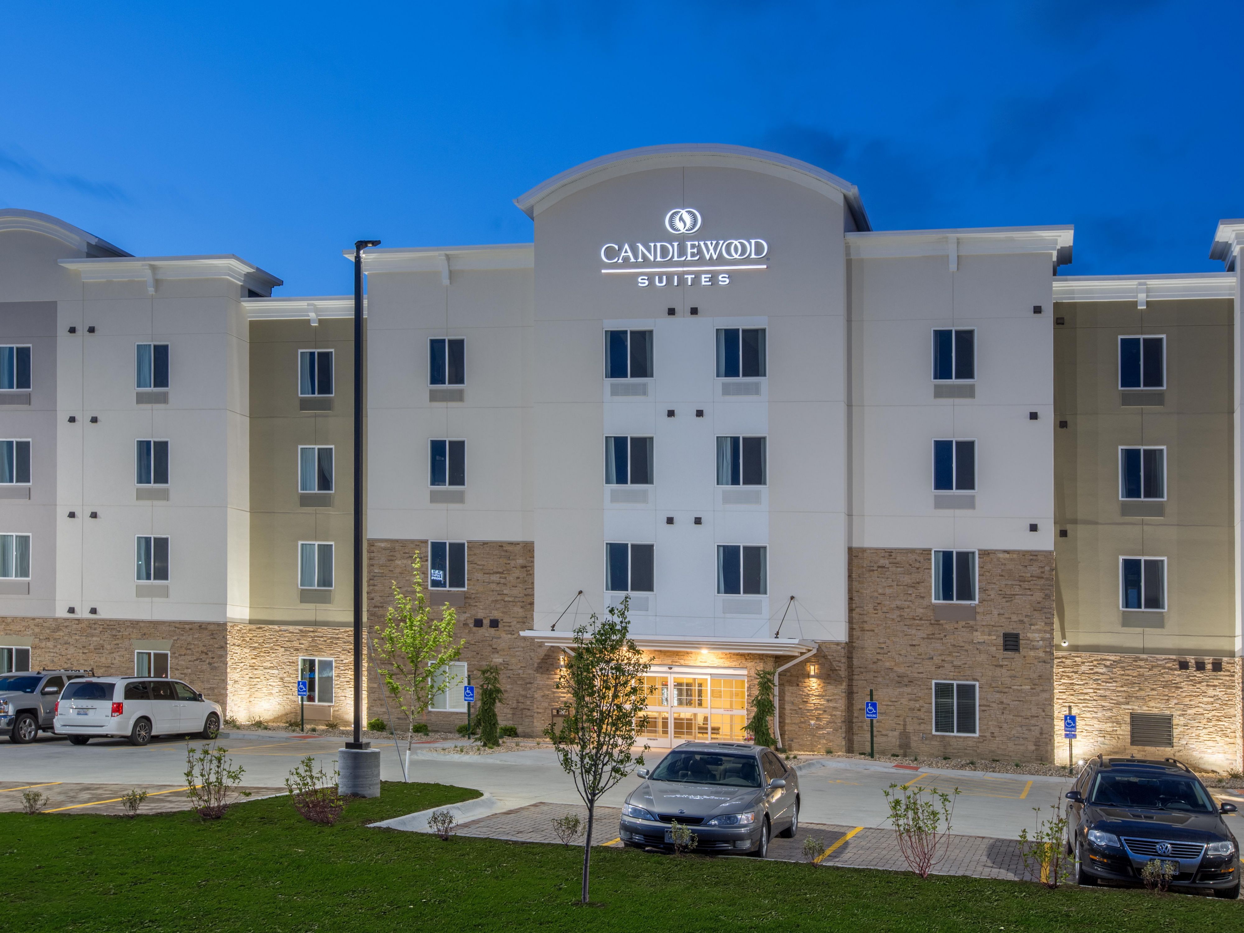 Extended Stay Hotels in Omaha | Candlewood Suites Omaha - Millard Area
