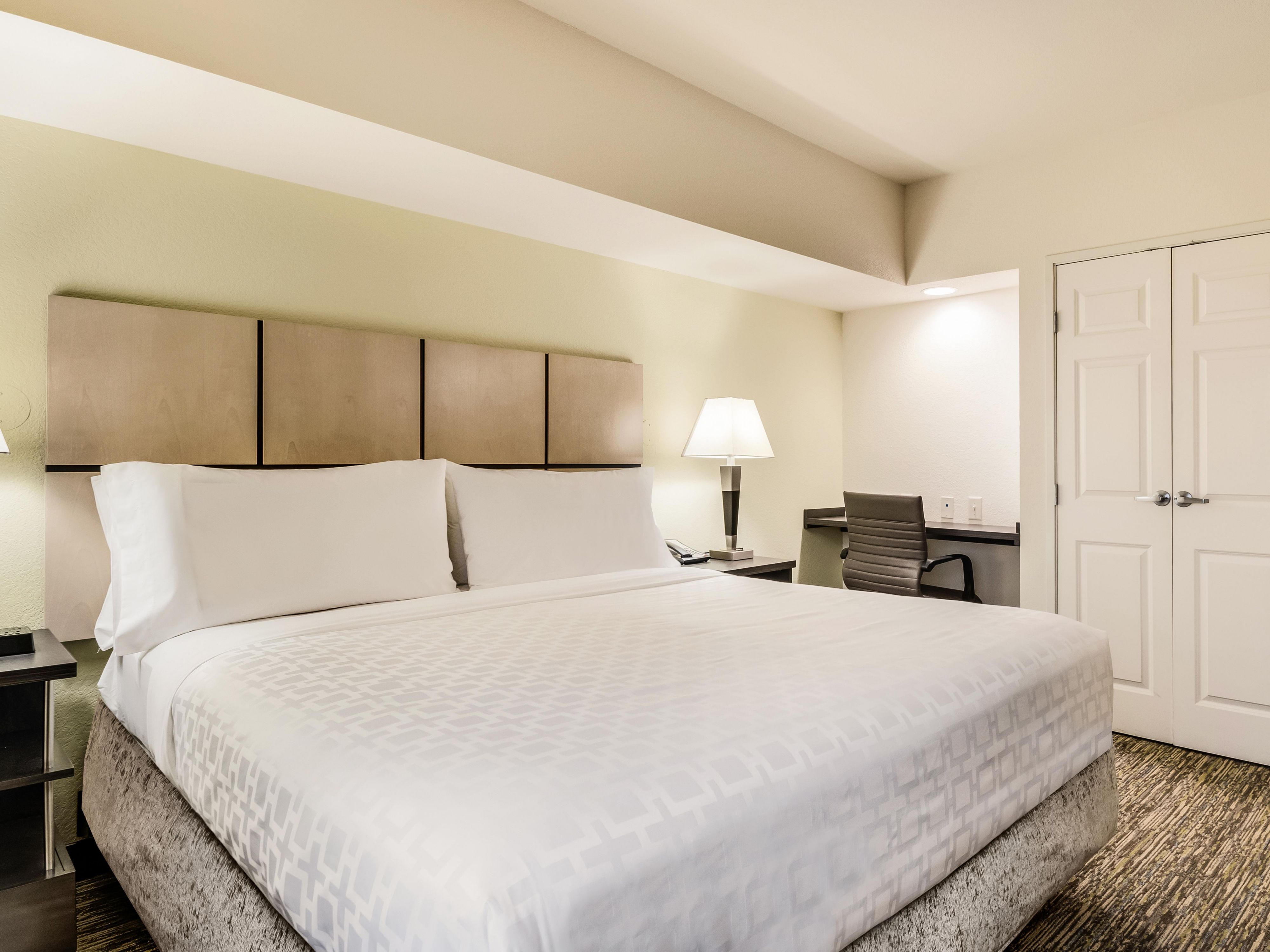 King Bed 