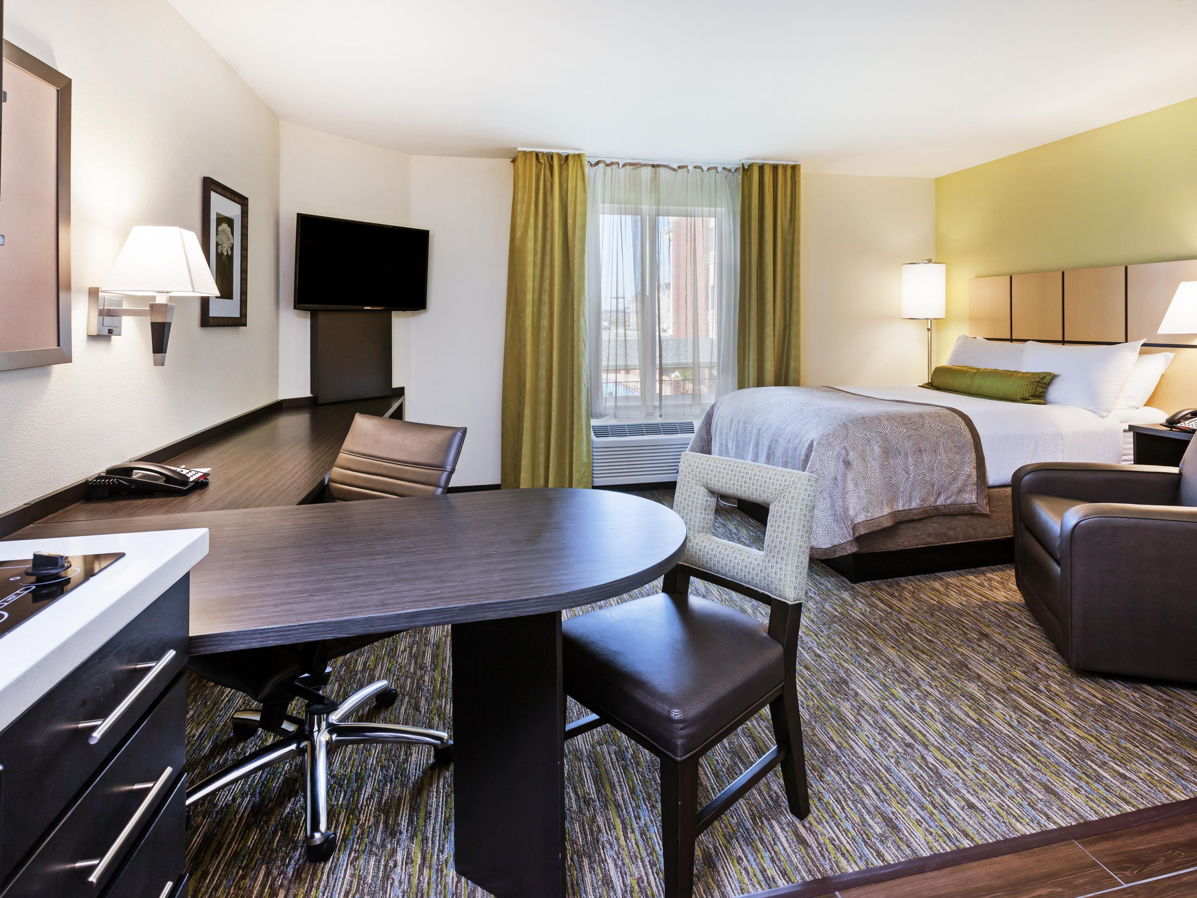 Queen Bed Studio Suite