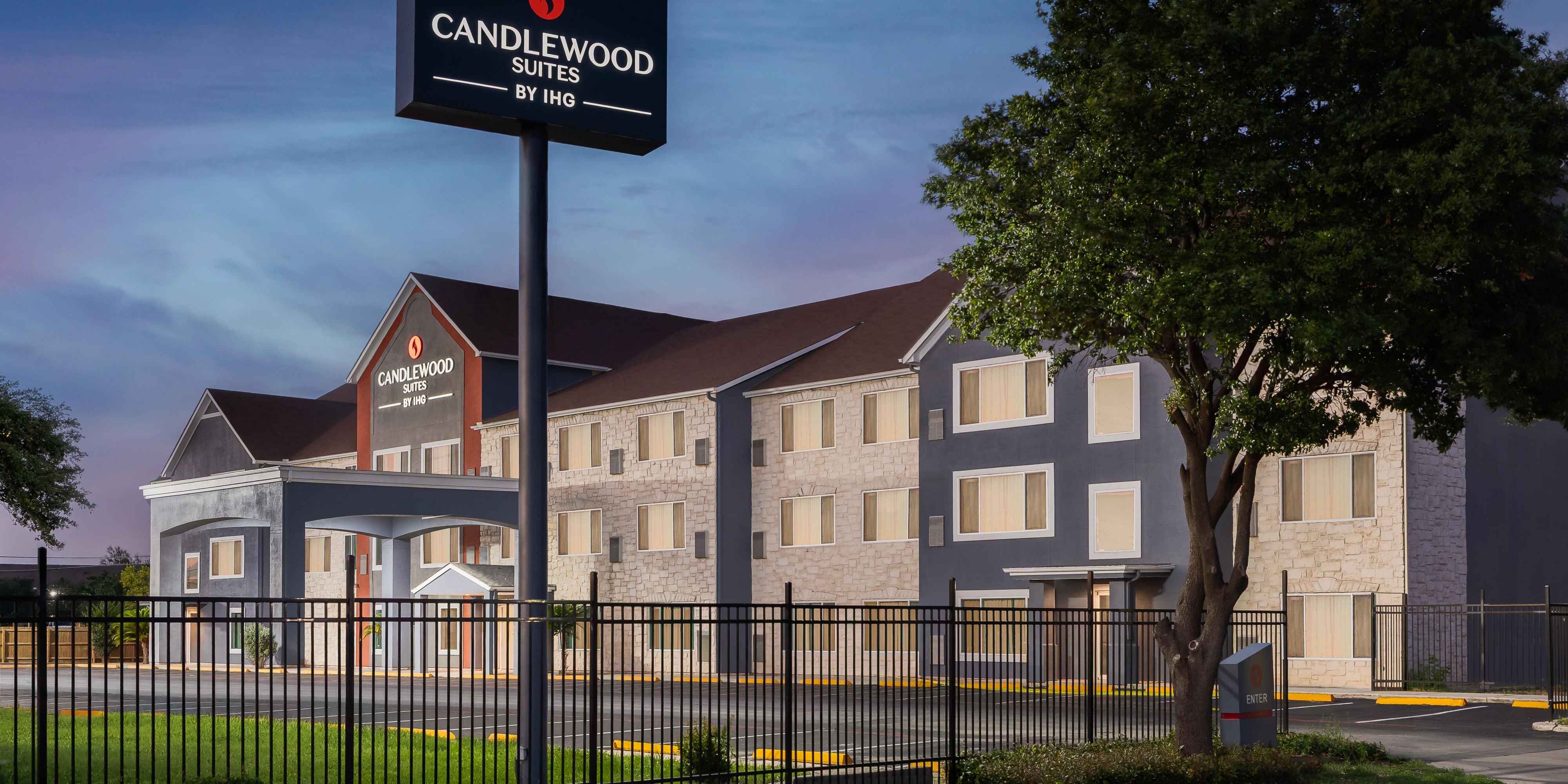 聖安東尼奧 - 薩姆休斯頓堡 Candlewood Suites 酒店