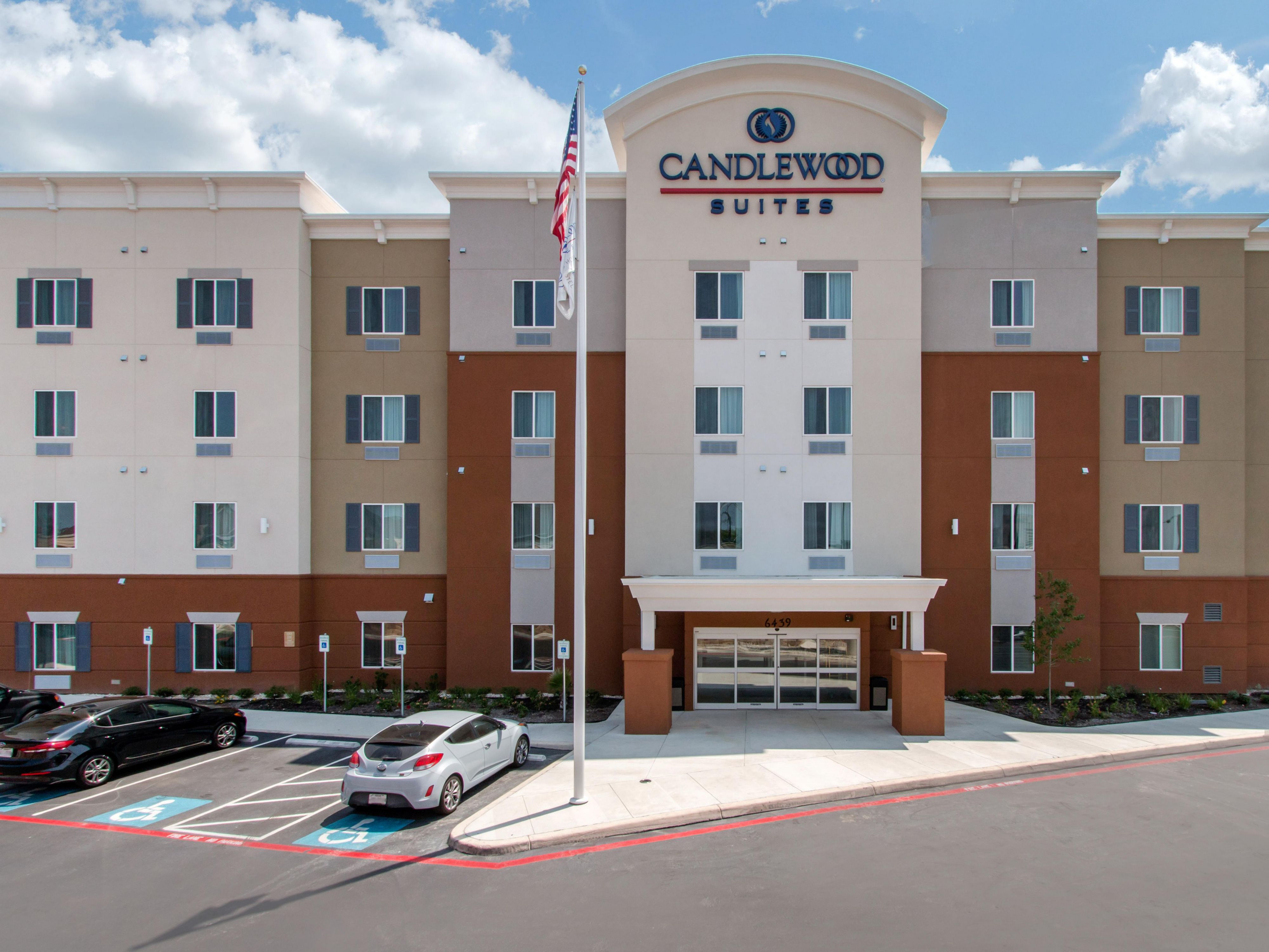 San Antonio Pet Friendly Hotels Find Ihg Dog Friendly Hotels In San Antonio Tx Price From Usd 7980