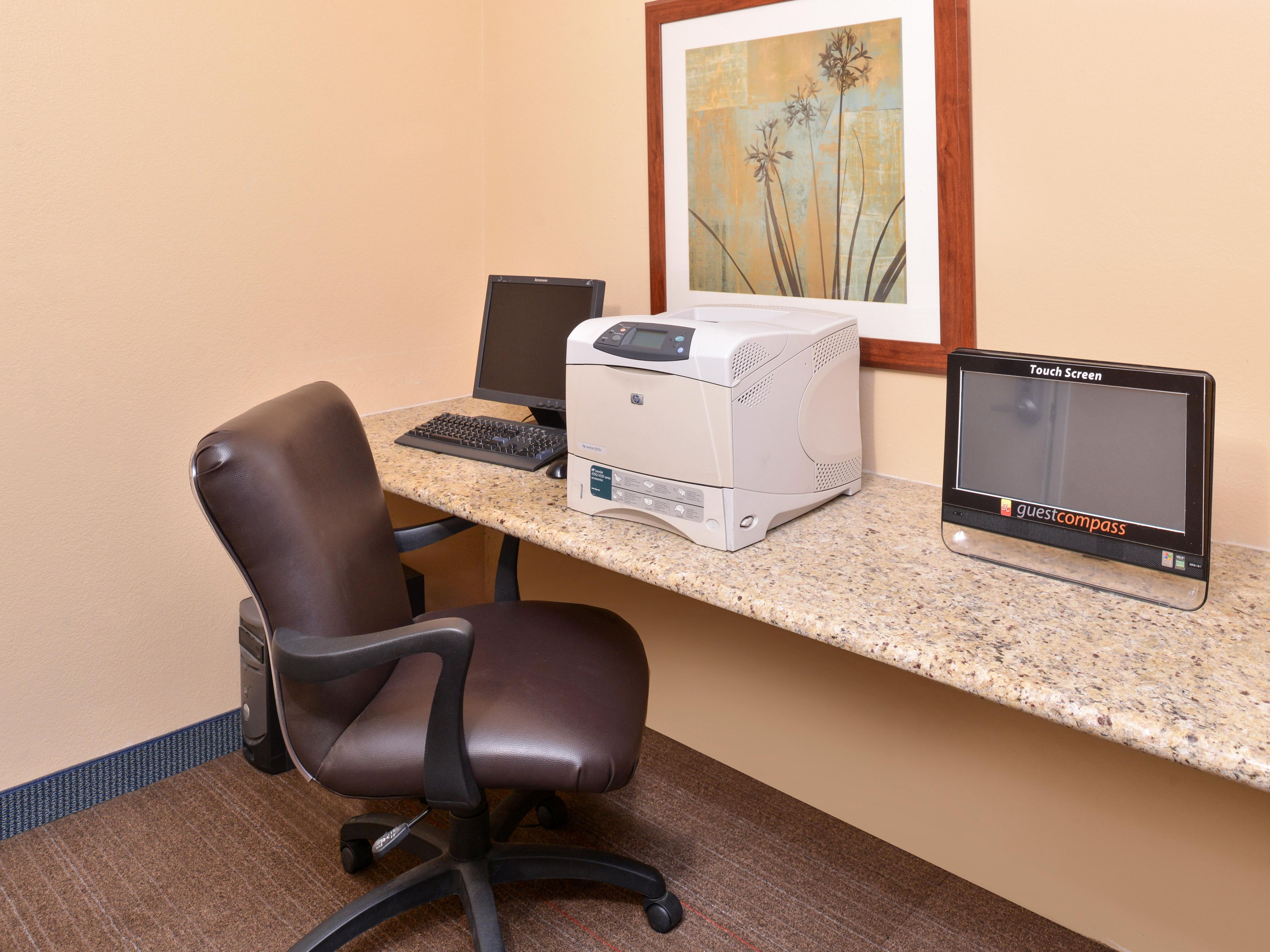 Our hotel near the San Diego International Airport offers all the comforts of home so you can relax, stay productive, and enjoy yourself. You’ll have everything you need for a comfortable, convenient stay, including a 24/7 Fitness Center, Business Center, and free laundry facilities.  