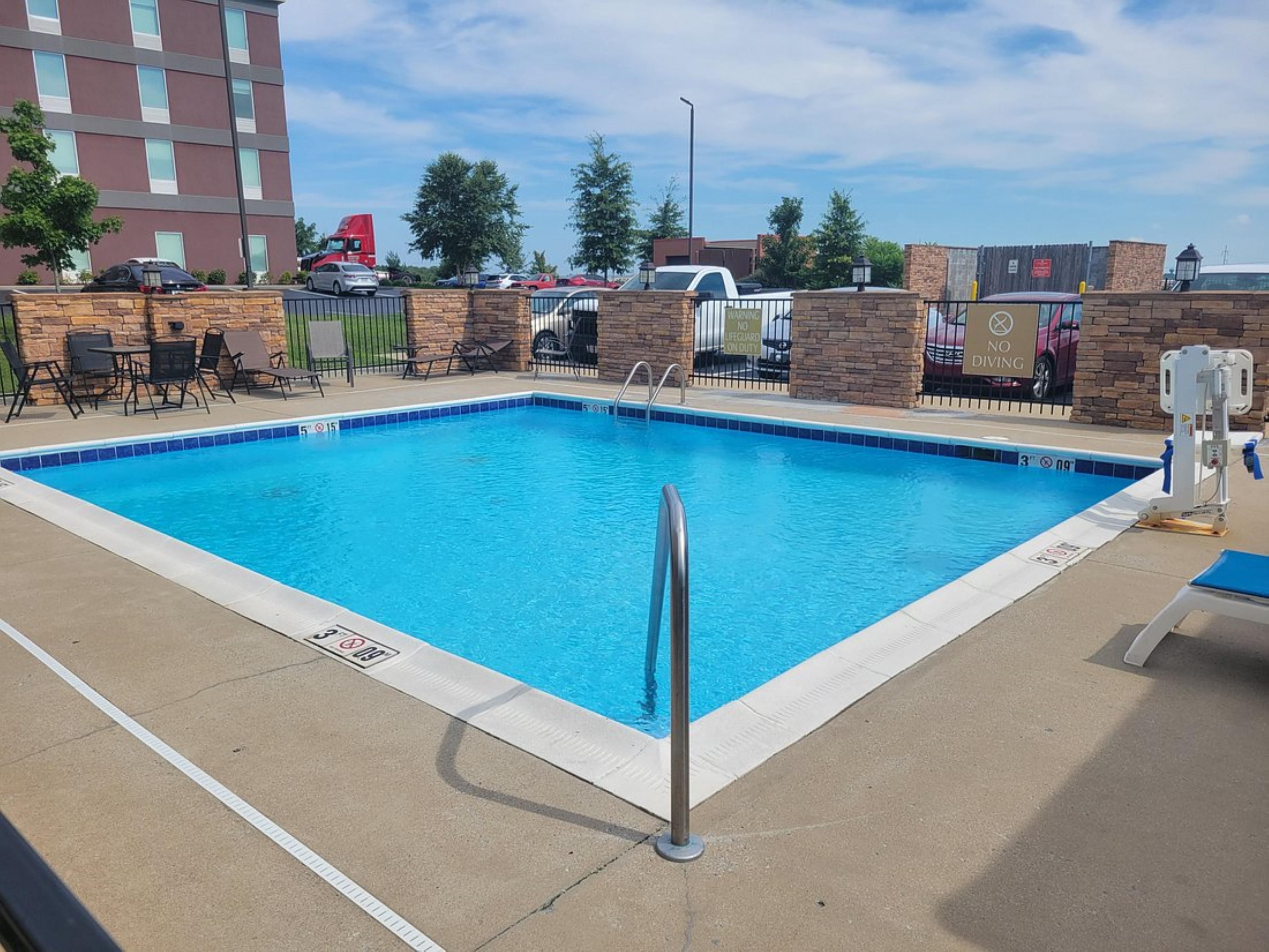 Start your day with invigorating laps, make a midday splash, or take a leisurely evening swim. Whichever you prefer, our outdoor pool is the perfect place for relaxation and recreation.