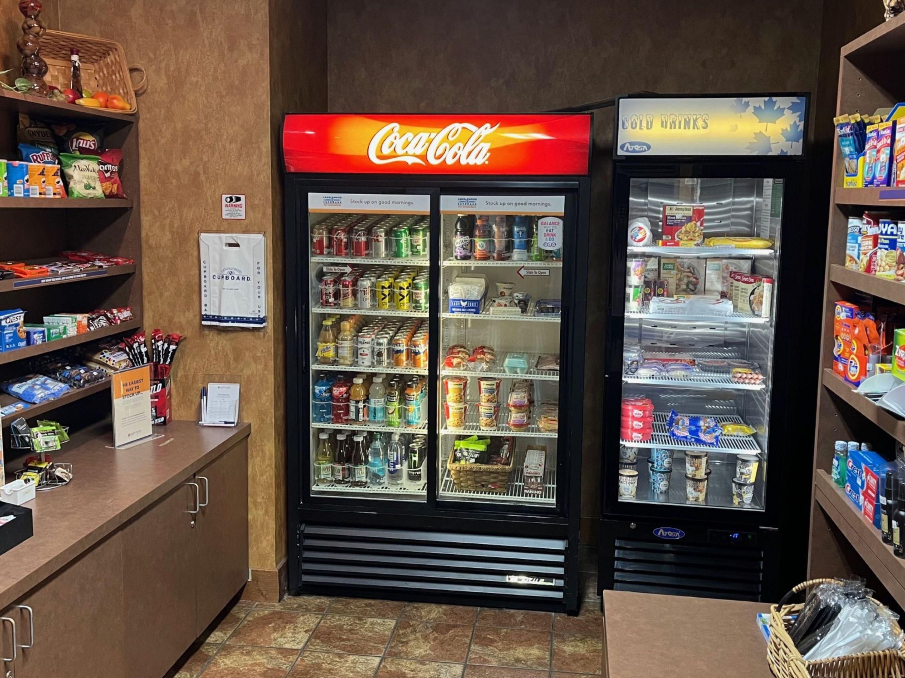 Need a quick bite or essentials? Visit the Candlewood Cupboard open 24/7. Our in-hotel market offers snacks, frozen meals, drinks, breakfast items, and toiletries. Whether you’re here for a few days or an extended stay, our market is convenient for military personnel visiting Fort Leonard Wood or travelers on Route 66 and I-44.
