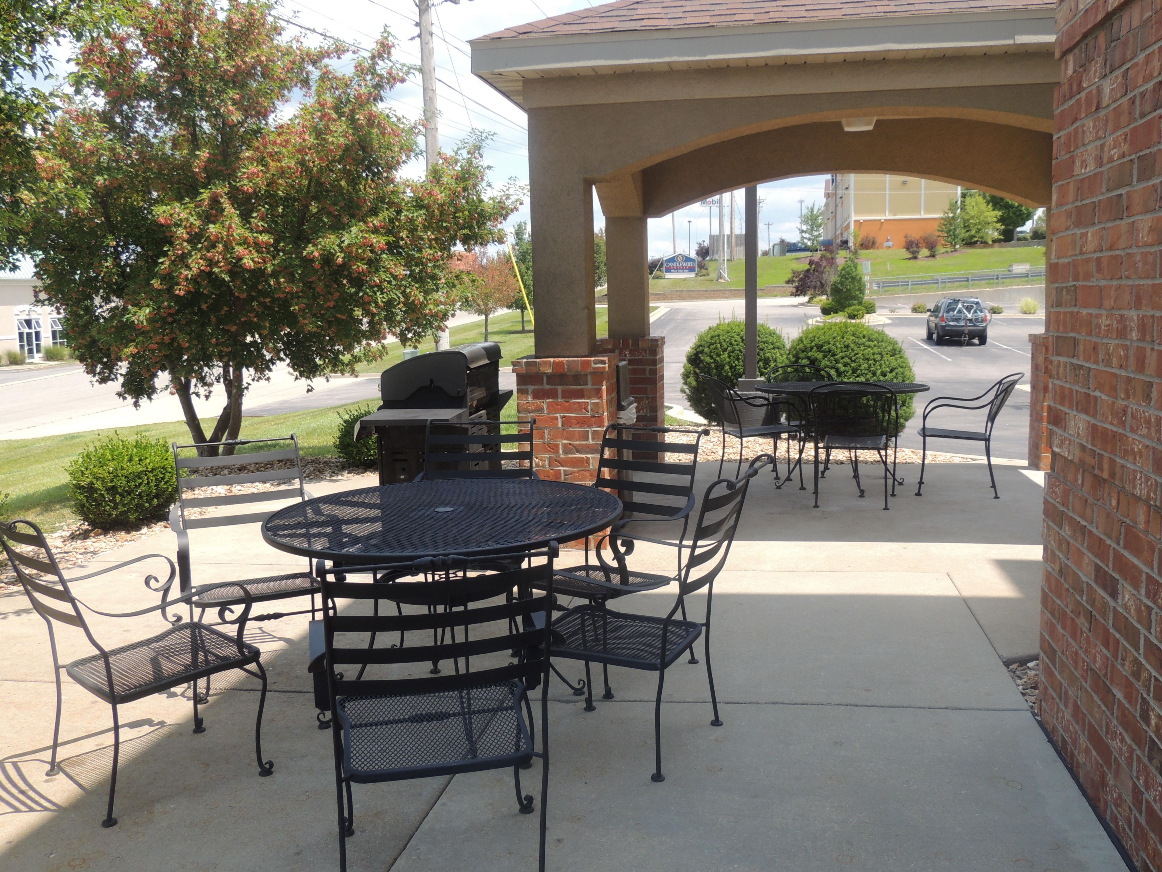 Enjoy outdoor dining in our gazebo and grill area. With covered seating and access to grill utensils (available at the front desk), it’s perfect for family meals or casual dinners during your stay. Whether you're here to visit Fort Leonard Wood or passing through on Route 66, this relaxing space makes your stay feel like home.