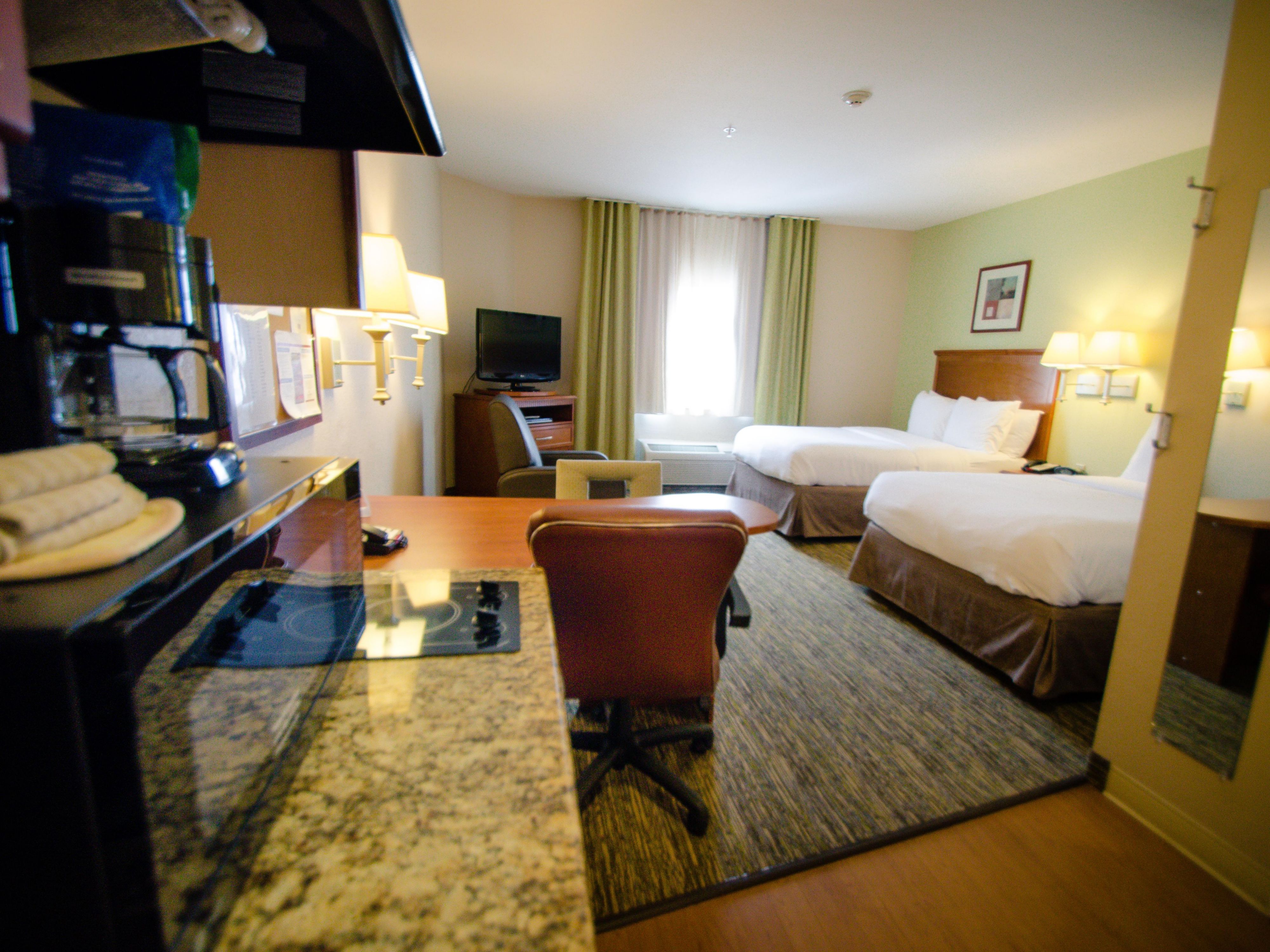 Stay just under a mile from Baylor Scott & White Medical Center in our spacious rooms with full kitchens—microwave, refrigerator, dishwasher, and all the utensils you need. Perfect for work or personal trips. Reach out to us for special extended stay group or project rates.