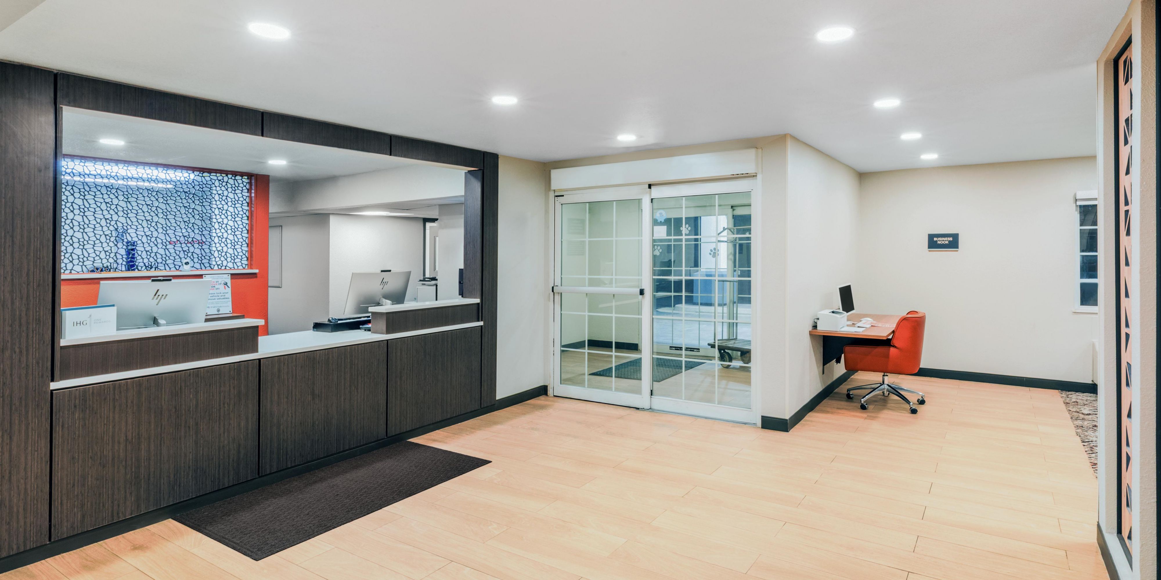 Candlewood Suites Topeka West