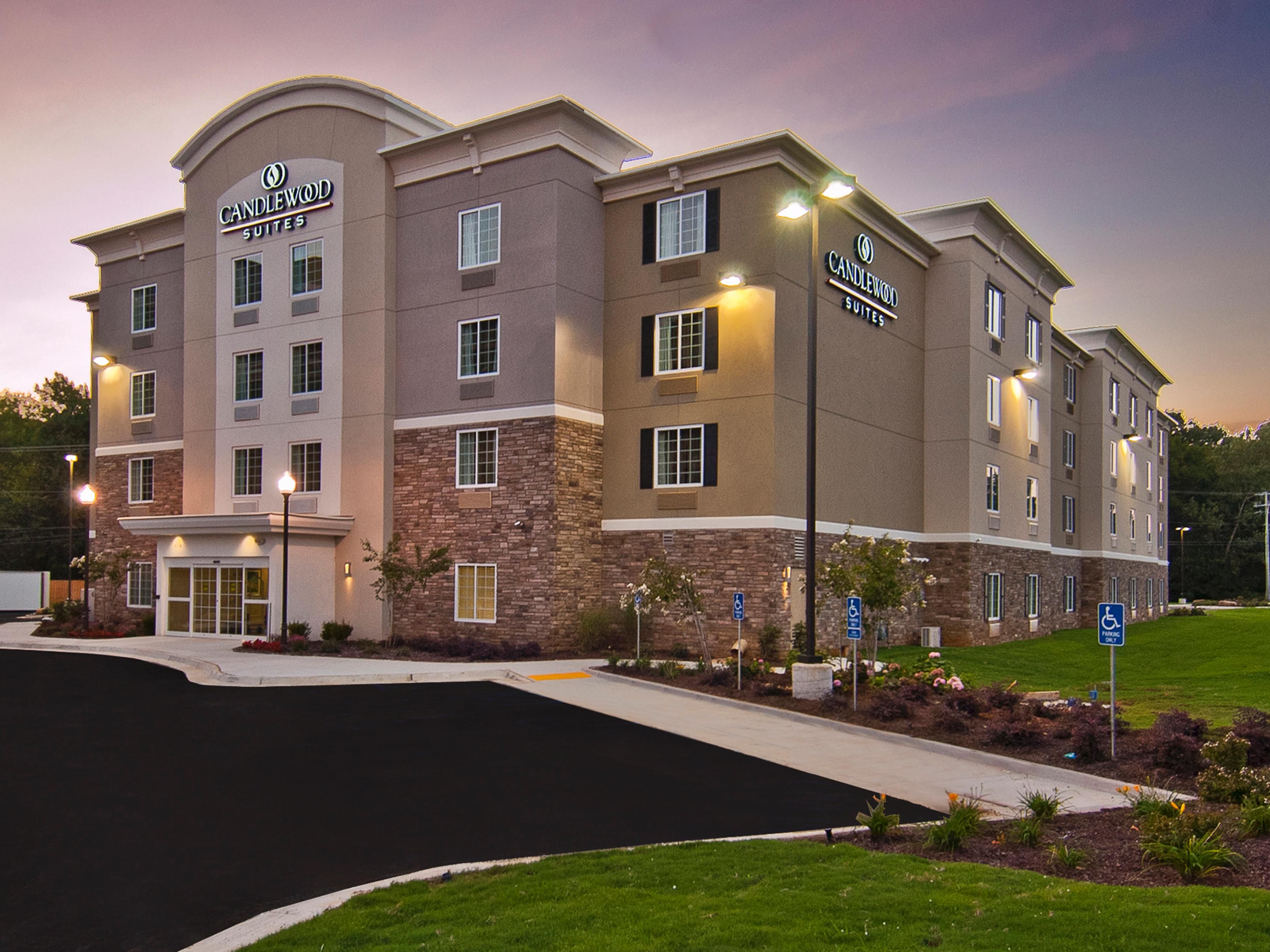 PetFriendly Hotels in Tupelo, MS Candlewood Suites Tupelo North