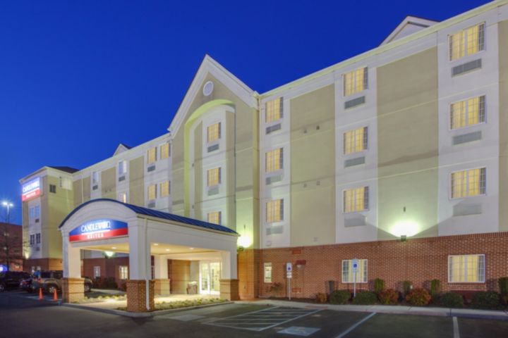 Candlewood Suites Virginia Beach Town Center