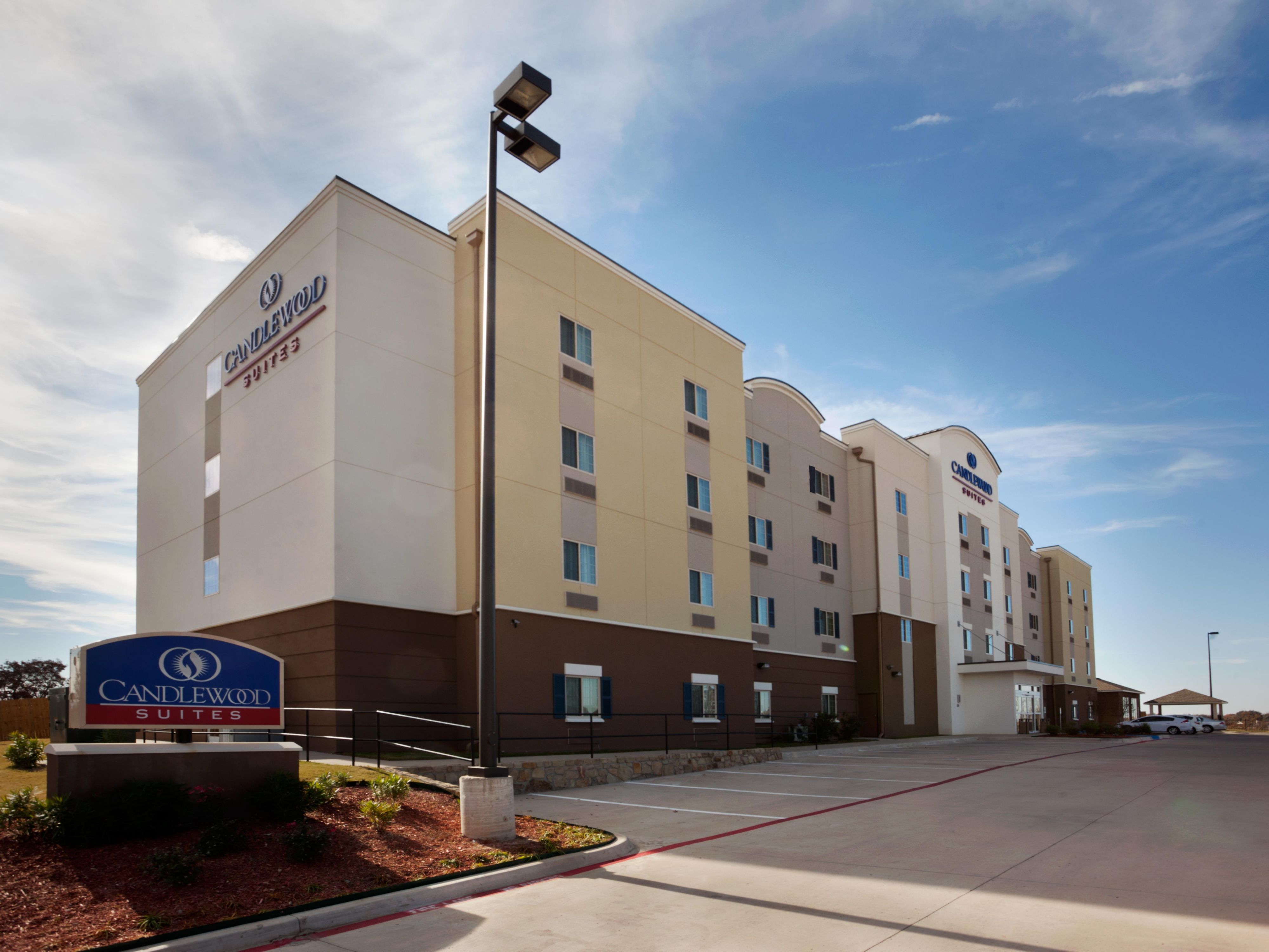 Extended Stay Hotels in Weatherford, TX | Candlewood Suites Weatherford