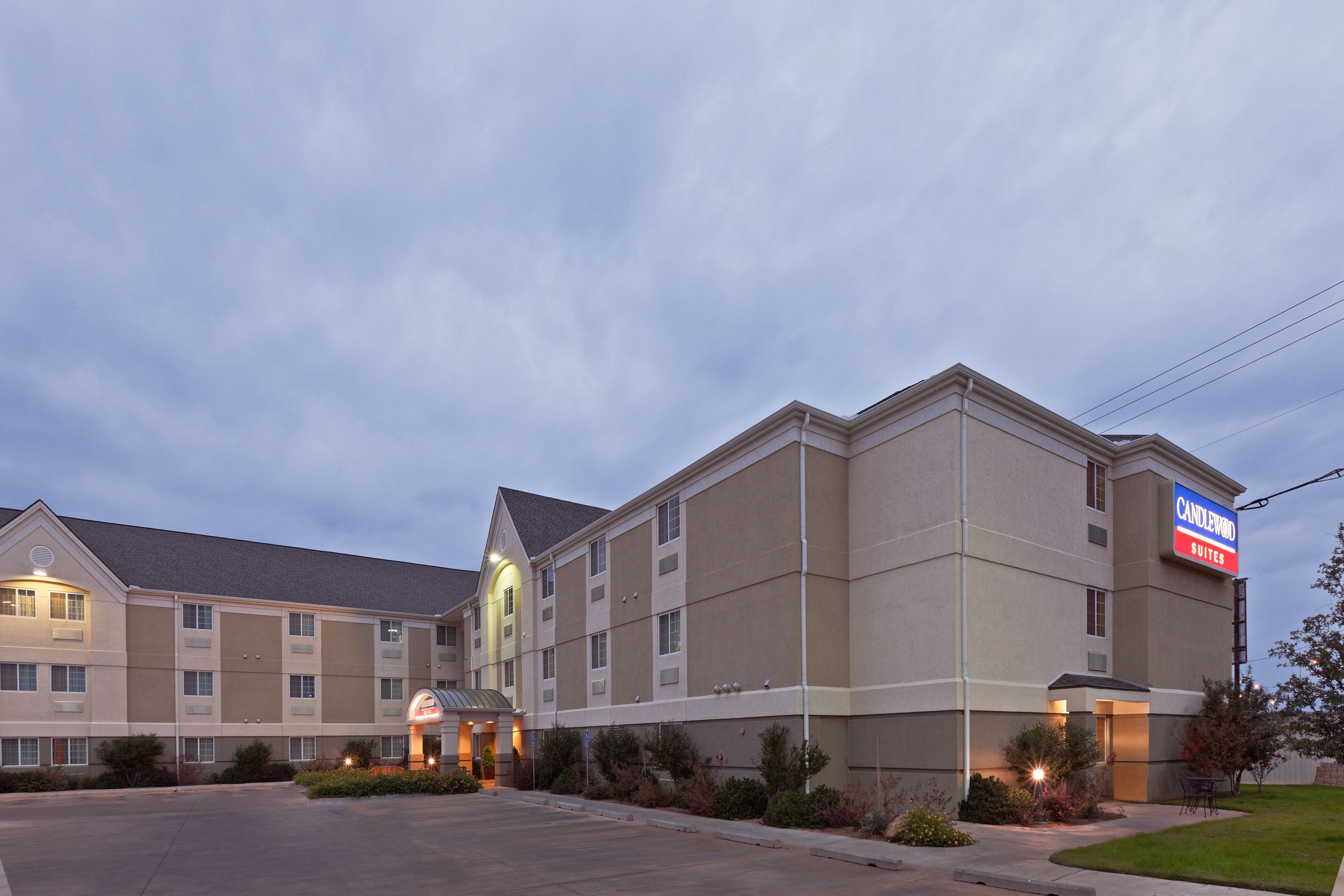 Candlewood Suites Wichita Falls Maurine St Extended Stay Hotel In Wichita Falls Texas