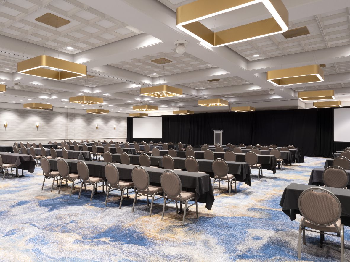 Plan your next Chicago meeting at our River North hotel