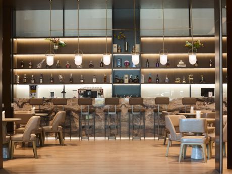  Lobby Lounge Crowne Plaza Phnom Penh by IHG