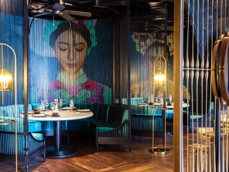  3 Merchants Restaurant Crowne Plaza Vientiane