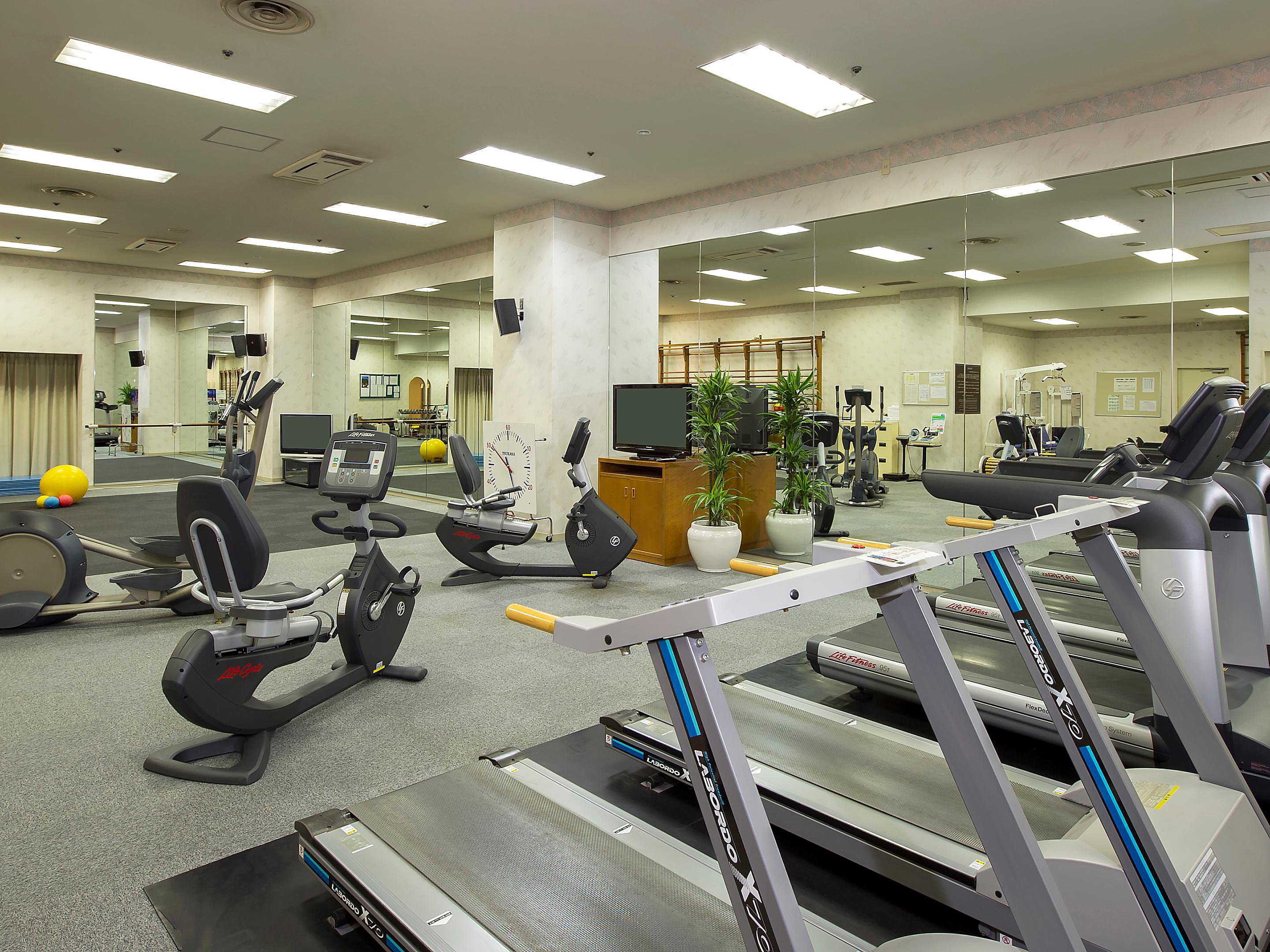 Crowne Plaza Ana Hiroshima Health And Fitness Facilities