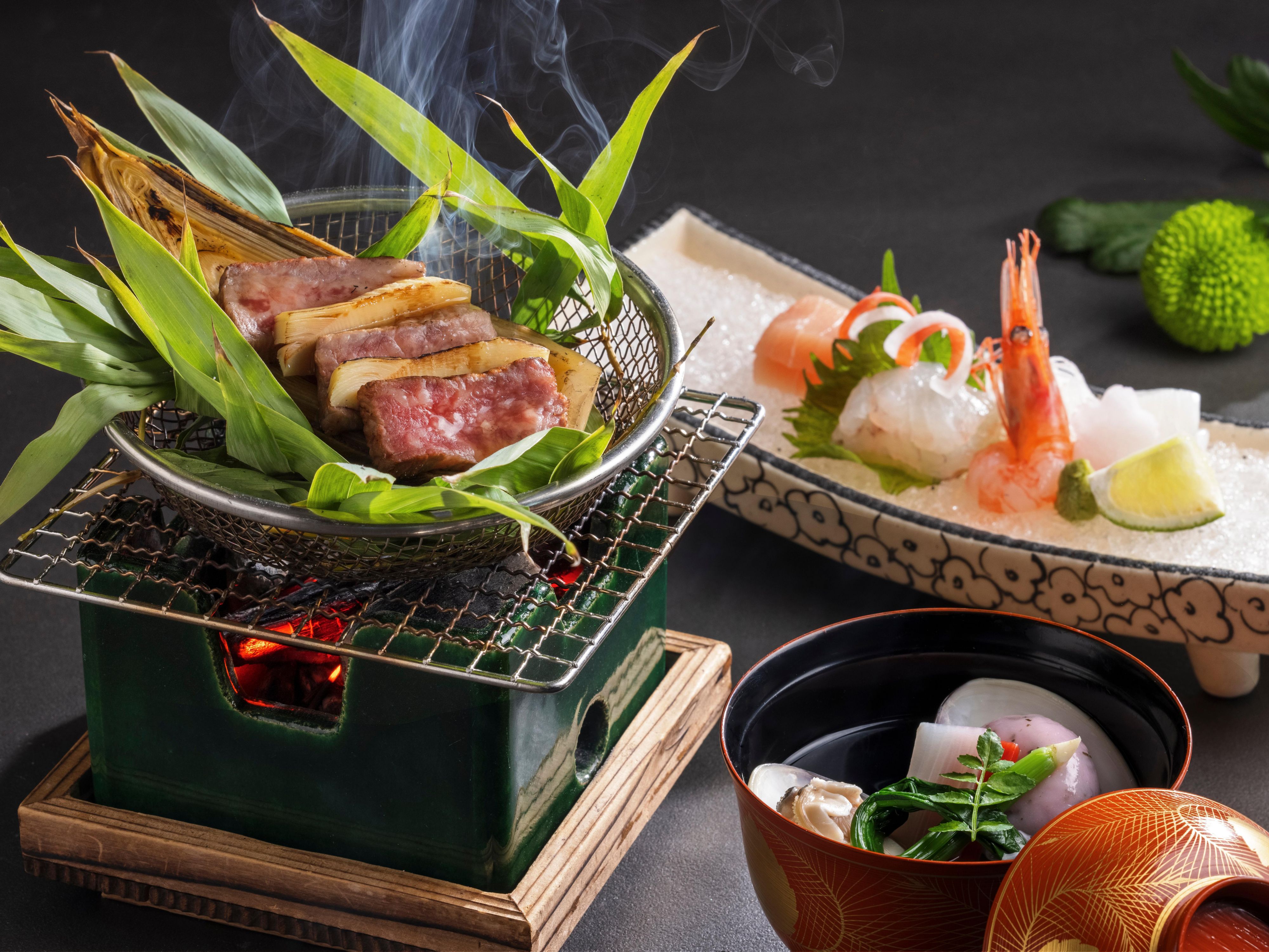 Savour exceptional cuisine crafted by skilled chefs, featuring authentic flavours at Unkai Japanese Restaurant, teppanyaki experiences, and Karin Chinese Restaurant. Families with children will delight in our buffet restaurant, while couples and friends can unwind in our chic and atmospheric bars and lounges, perfect for any occasion, day or night.