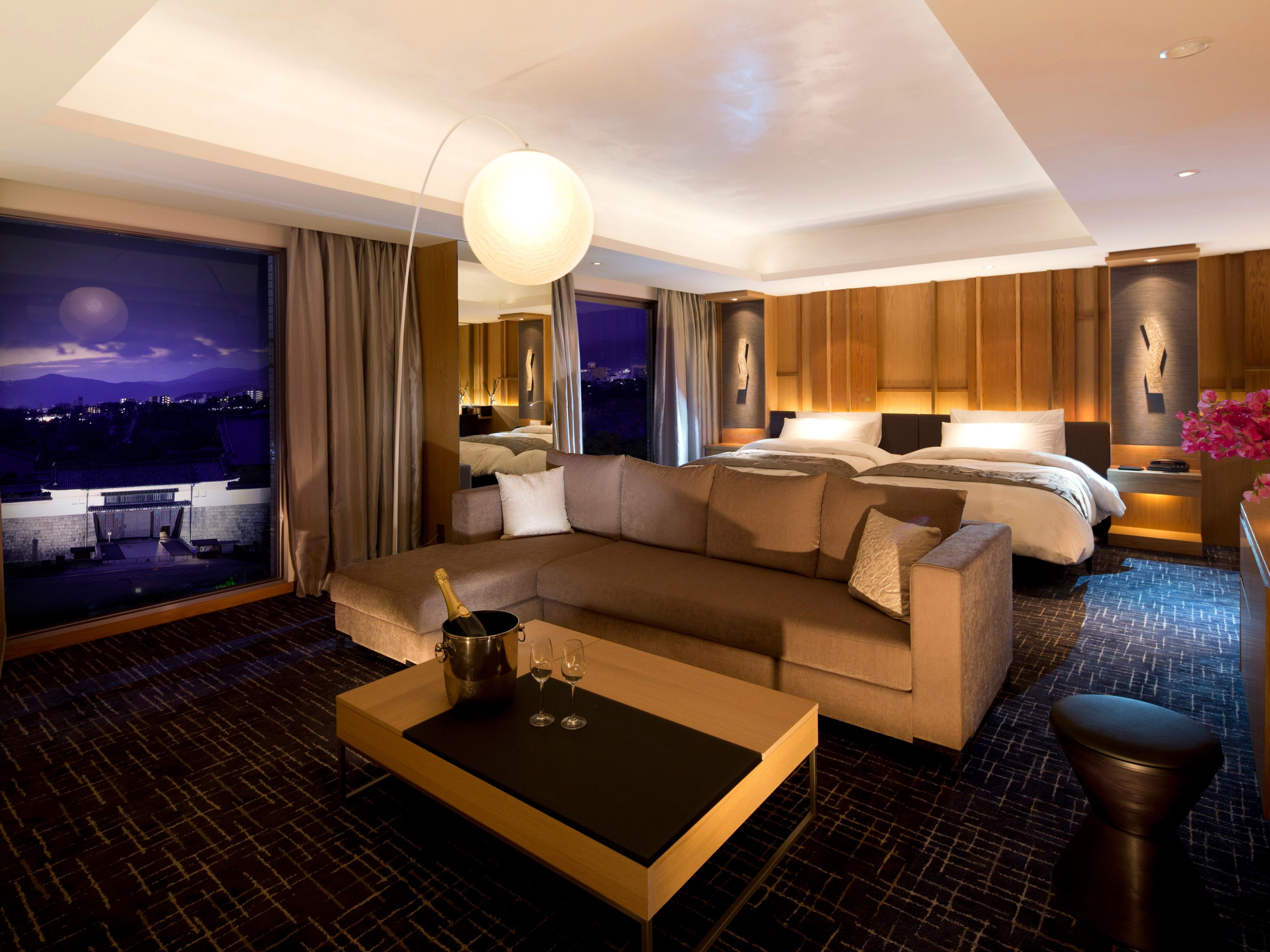 【Penthouse】Premium Castle View Twin Room