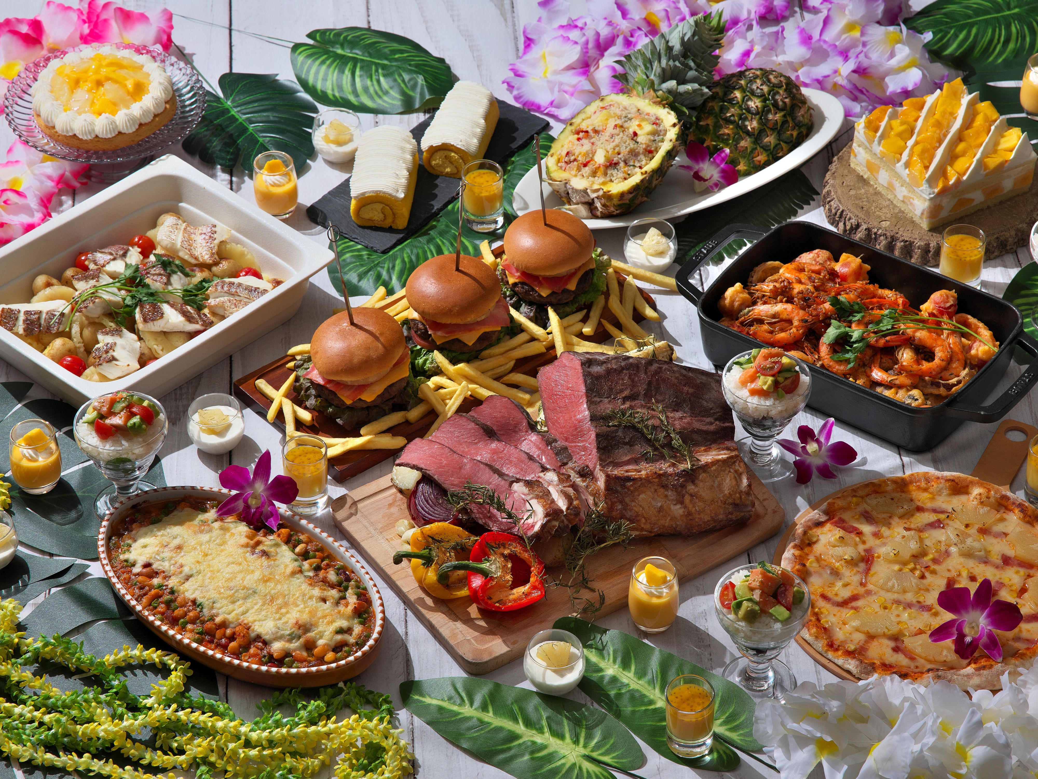 Enjoy seasonal buffet dishes and à la carte options at Restaurant Café Ceres, located at ANA Crowne Plaza Narita. Start with our popular breakfast buffet, then savor vibrant Hawaiian-themed buffet and afternoon tea, available in July and August, featuring fresh, seasonal ingredients and bold island flavors.