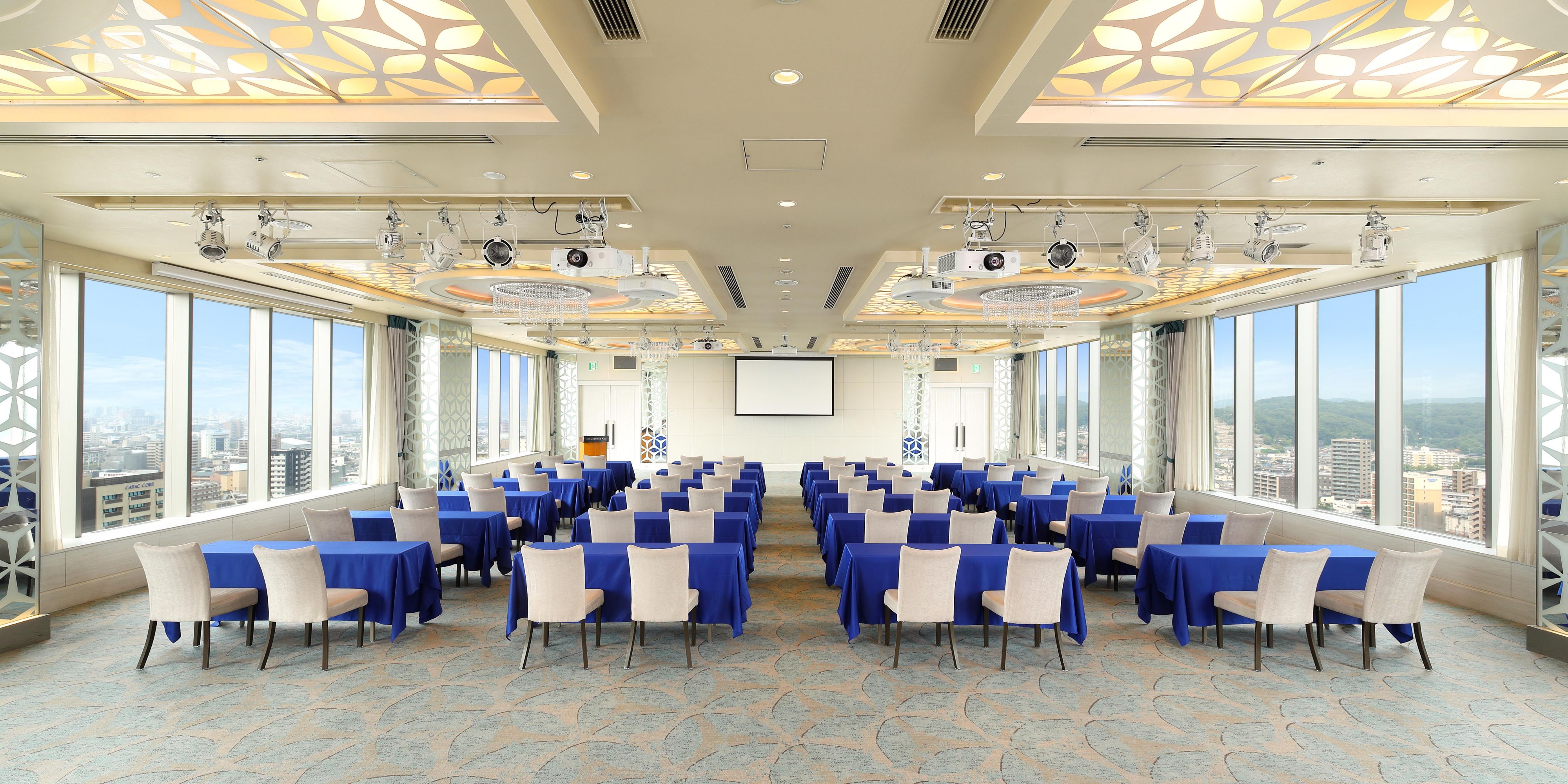 All different sizes of 5 banquet rooms including Sky Banquet where guests can enjoy natural daylight with panoramic view and Ball room which equipped functional Audio Visual are perfectly suited to Meeting, Events, International Conference and Cocktail Party. To ensure a successful event, our dedicated Crowne Meeting Team will assist you.