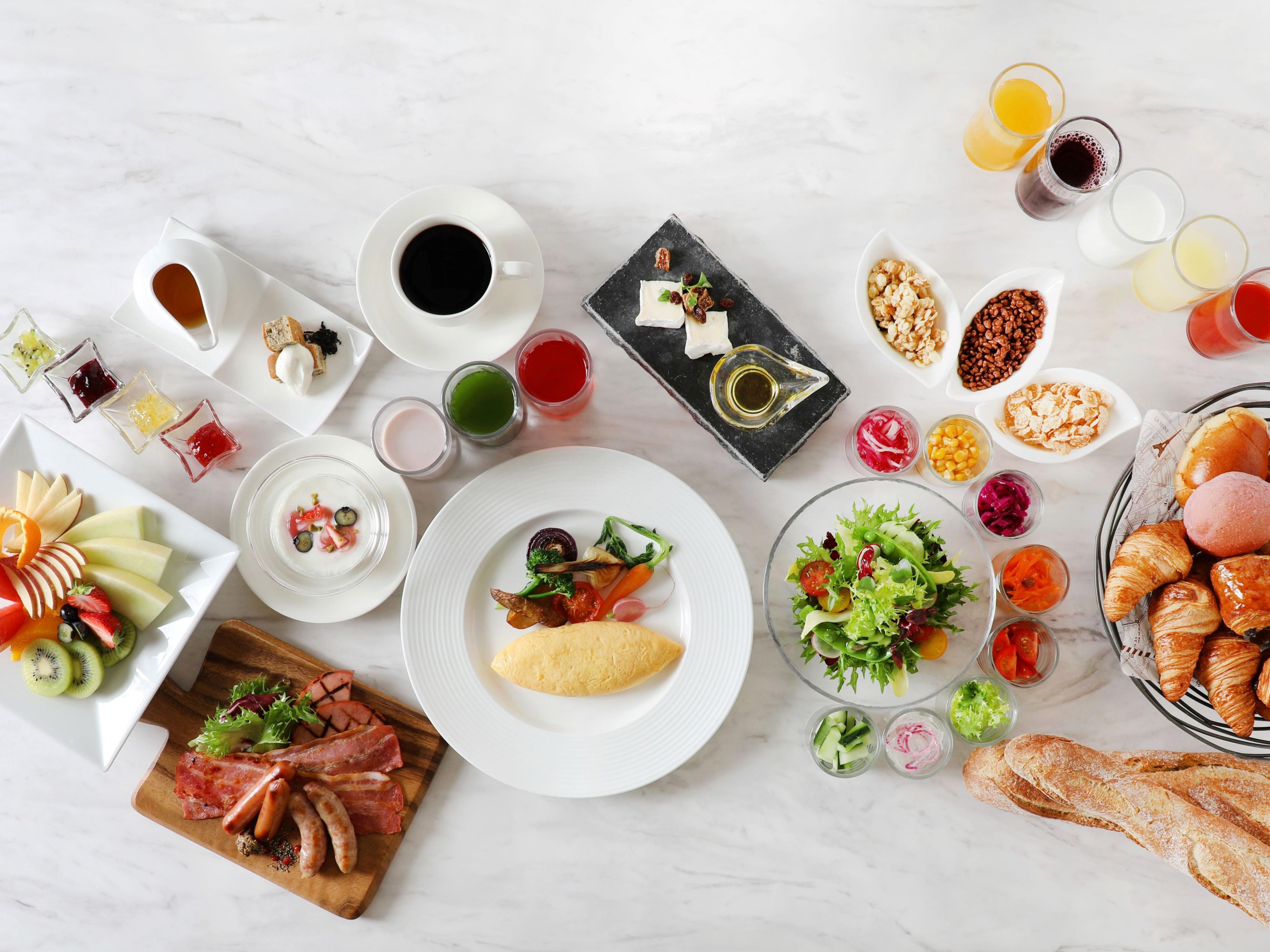The hotel offers a buffet breakfast. We offer Western style menus with fresh eggs and homemade juice, and Japanese menus with seasonal fish and prefectural rice. You can also enjoy Okayama's local special dish and fresh vegetables and fruits created by our chefs so you can have a great start to your new day!