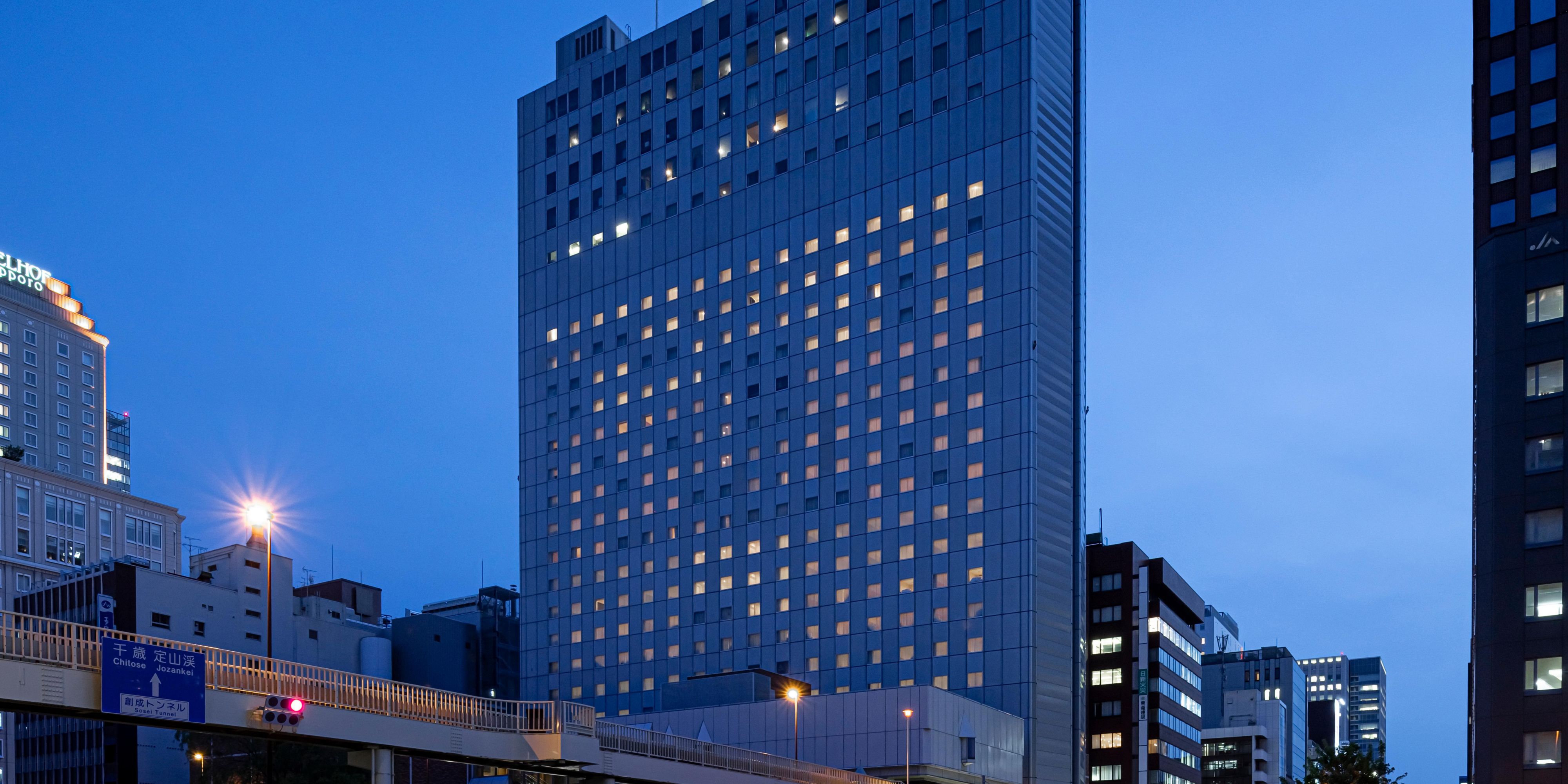 $hotelInfo.mediaDetails.welcomePhotos.primaryPhoto.caption}