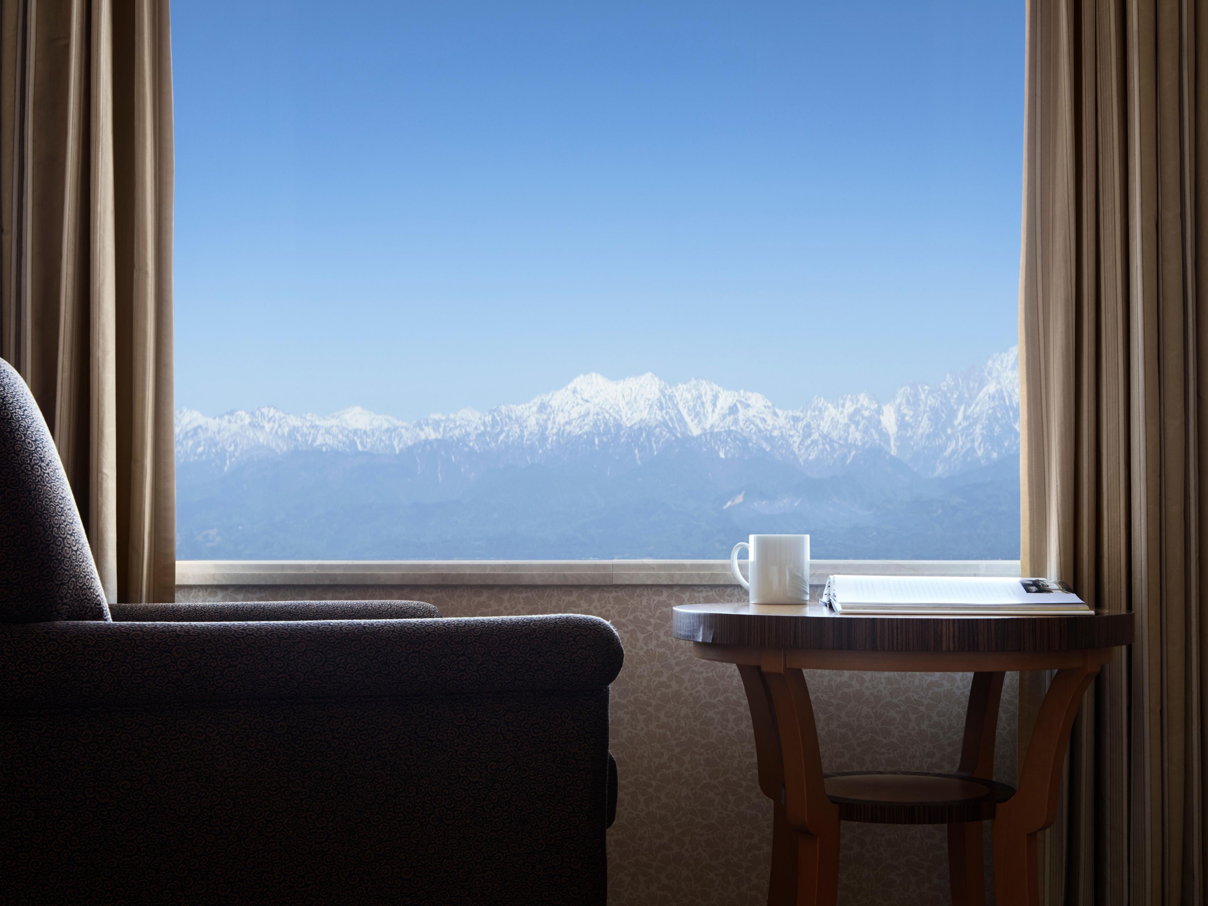 絶景を楽しめる立山側のお部屋