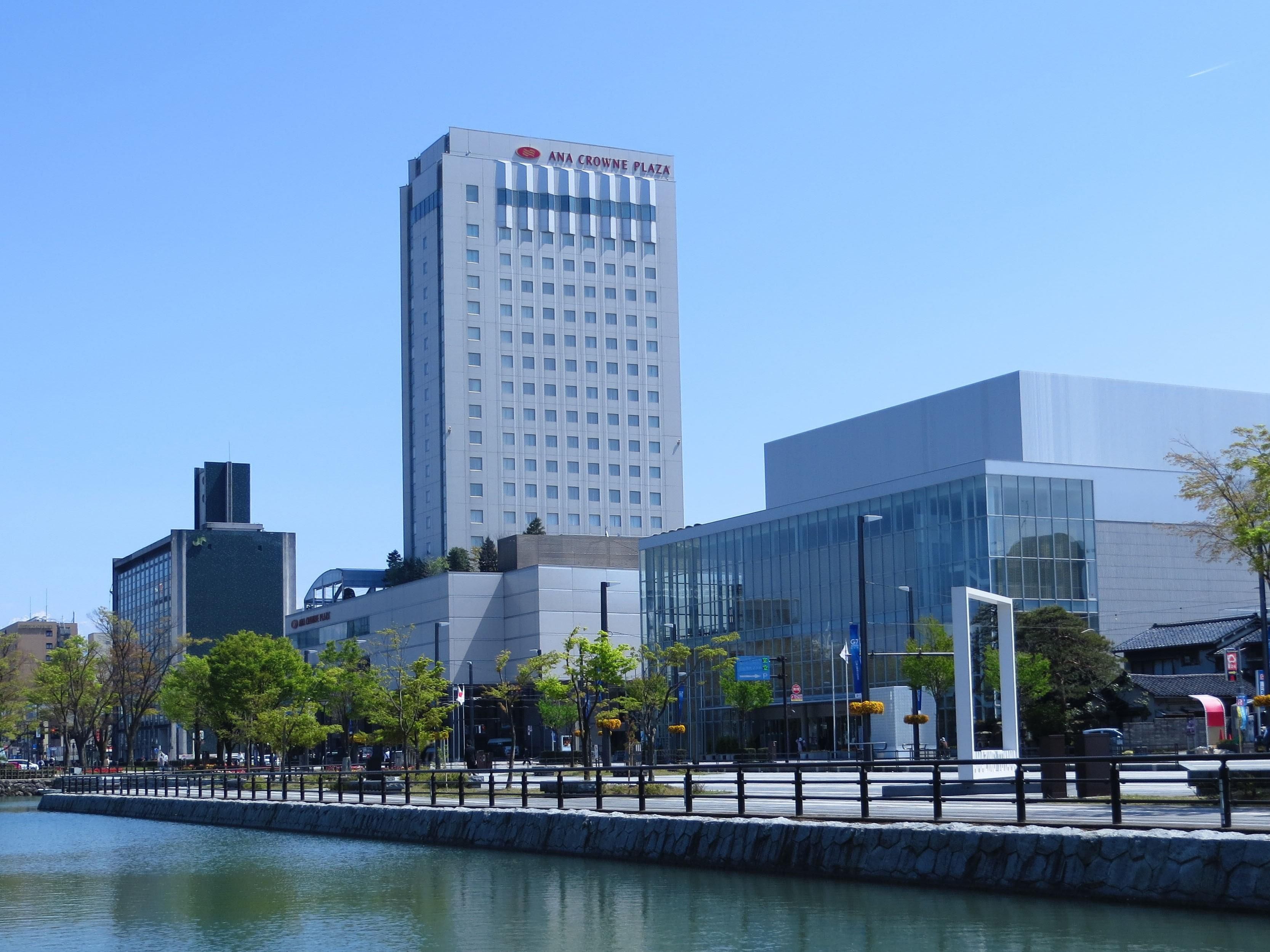 In the heart of the city center, ANA Crowne Plaza Toyama is located right next to Toyama International Conference Center, and is just five minutes' drive or 15 minutes' walk from the JR Toyama rail station. Right outside the hotel, guests have access to the city's tram system. From the hotel, you can also reach the airport in 20 minutes by taxi or