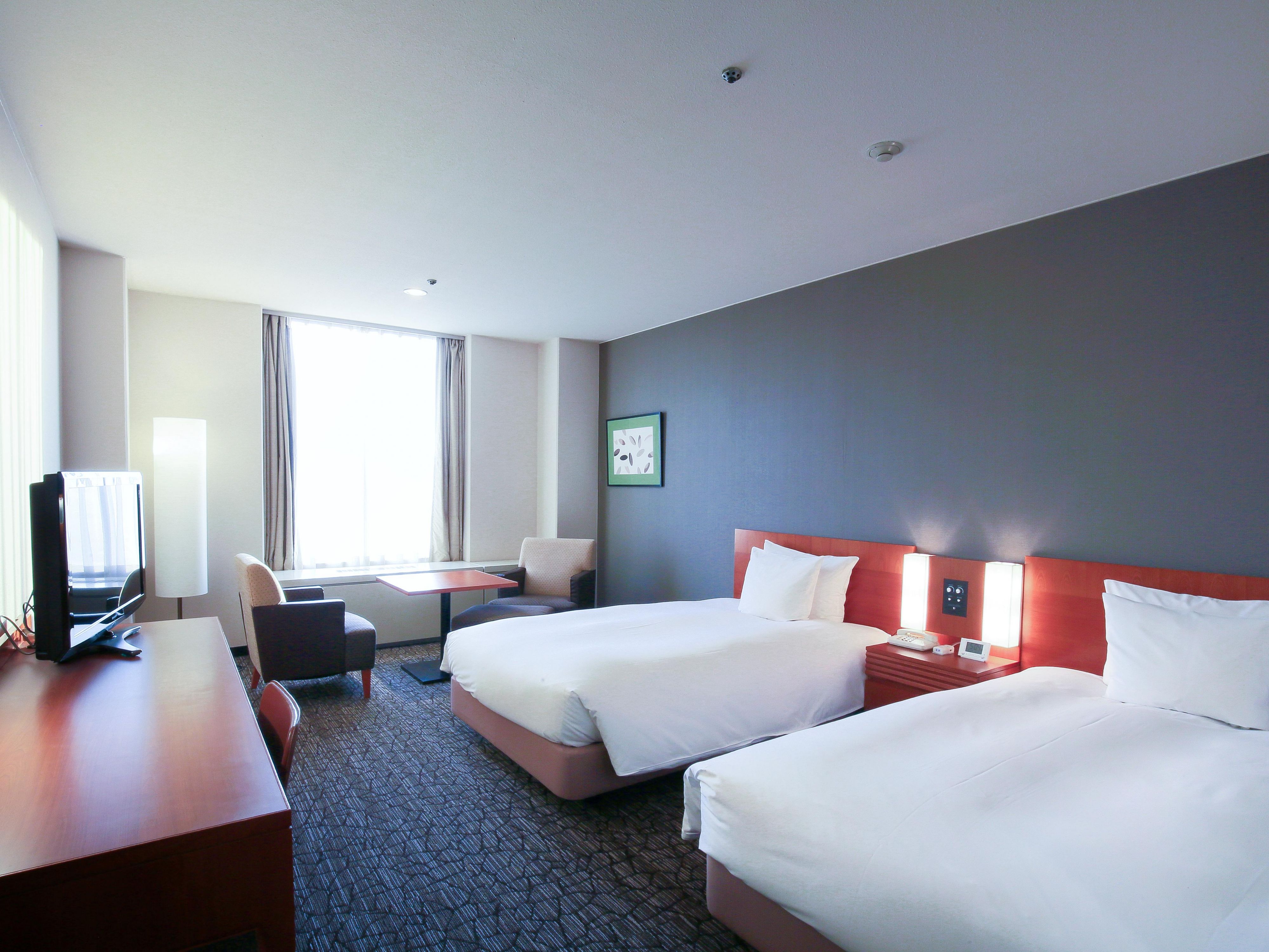 Отель гамма дельта измайлова. Отель близнецы внутри. Холидей инн москва сокольники. Standard twin room. Измайлово гамма гостиница москва.