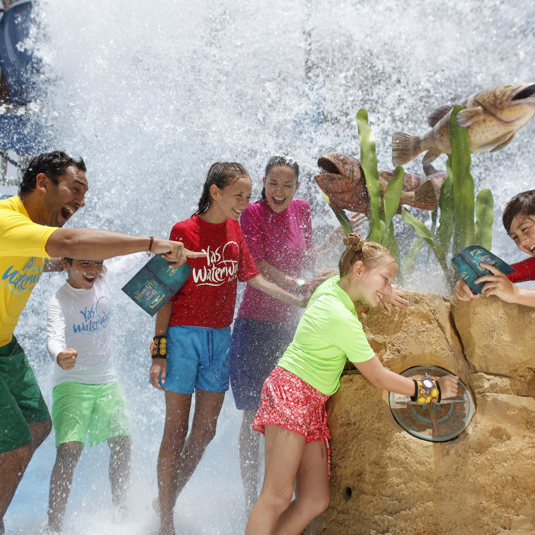 Have a fun family day at the Yas Island theme parks