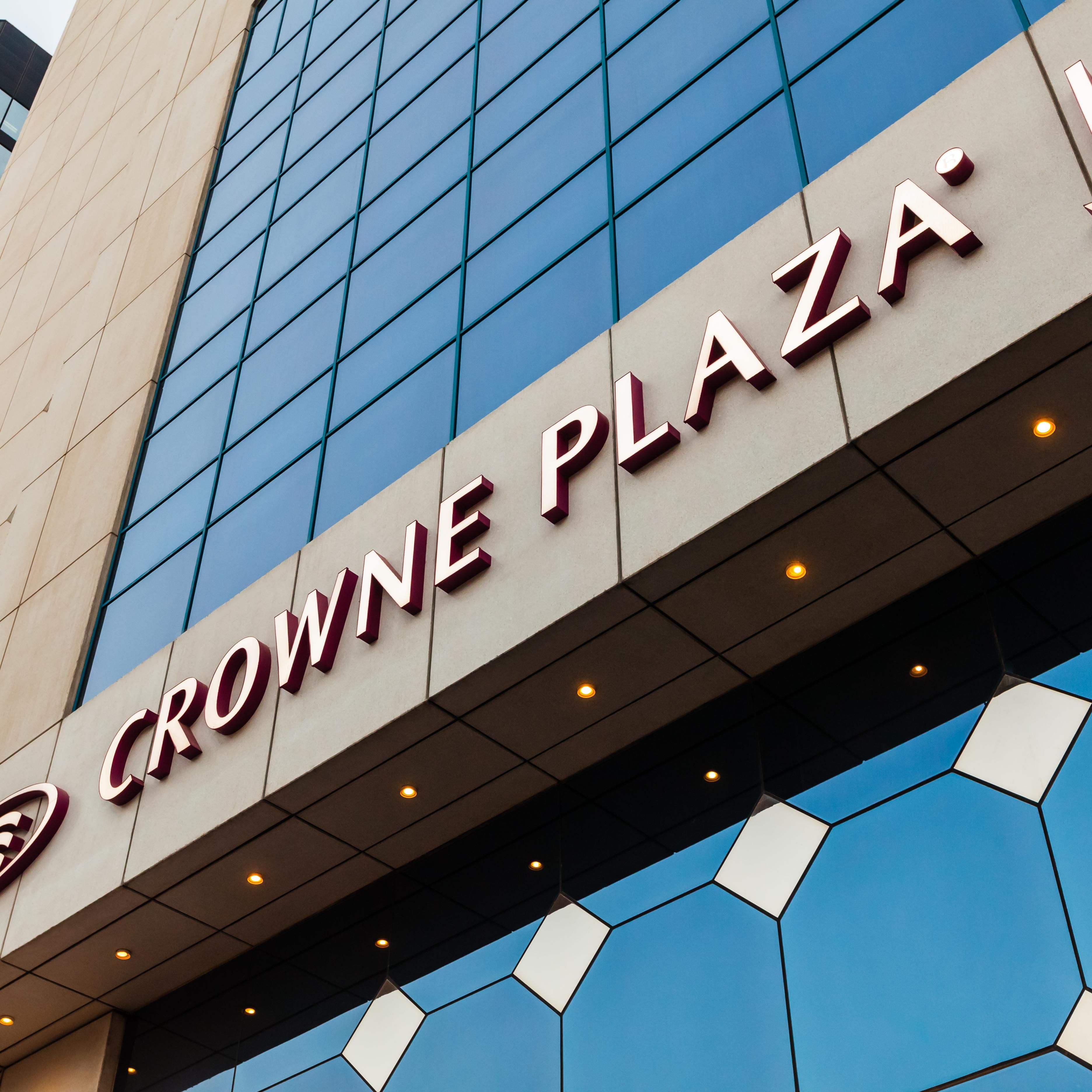 The elegant five-star Crowne Plaza® Abu Dhabi