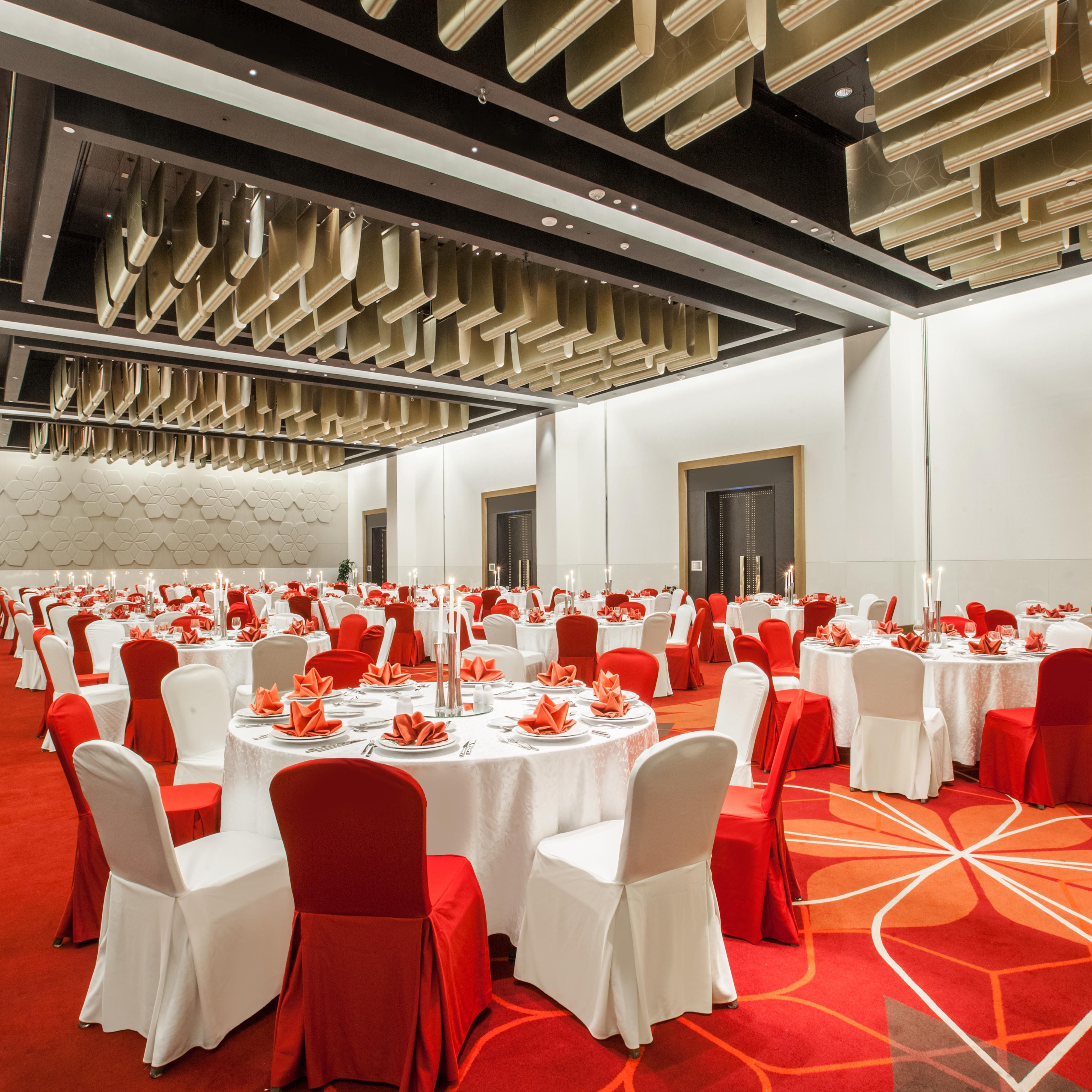 Spacious ballroom for all kinds of events