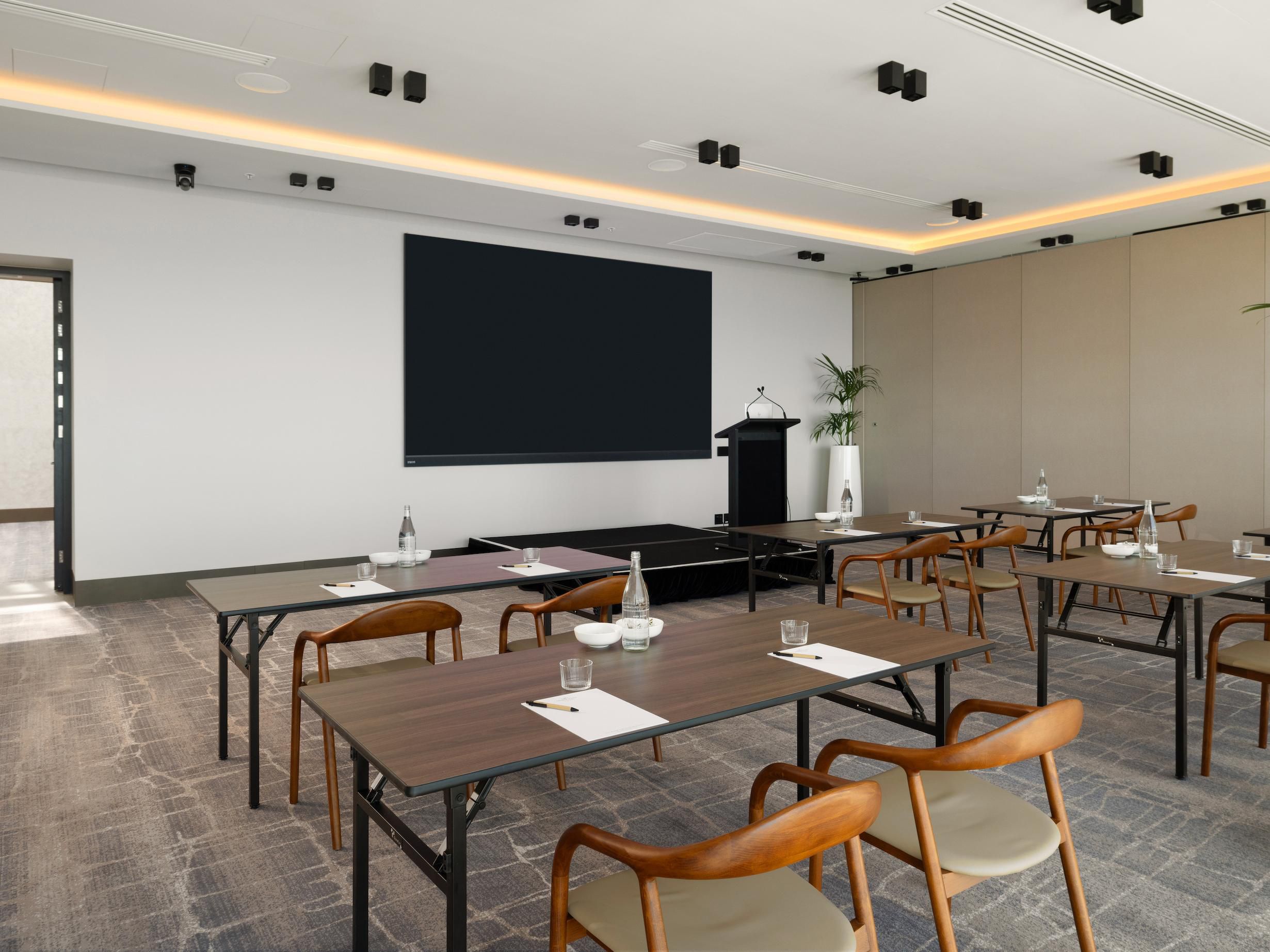 Here’s what you’ll receive

-Up to 10% off your master bill – including guest rooms, catering, and meeting spaces.
-Double IHG Business Rewards points – earn 6 points per $1 USD spent.
-Bonus Elite Night Credits – receive 2 extra nights for every $3,000 spent (up to 10 nights).

Make your next event next memorable end-of-year event in Mawson Lakes.
