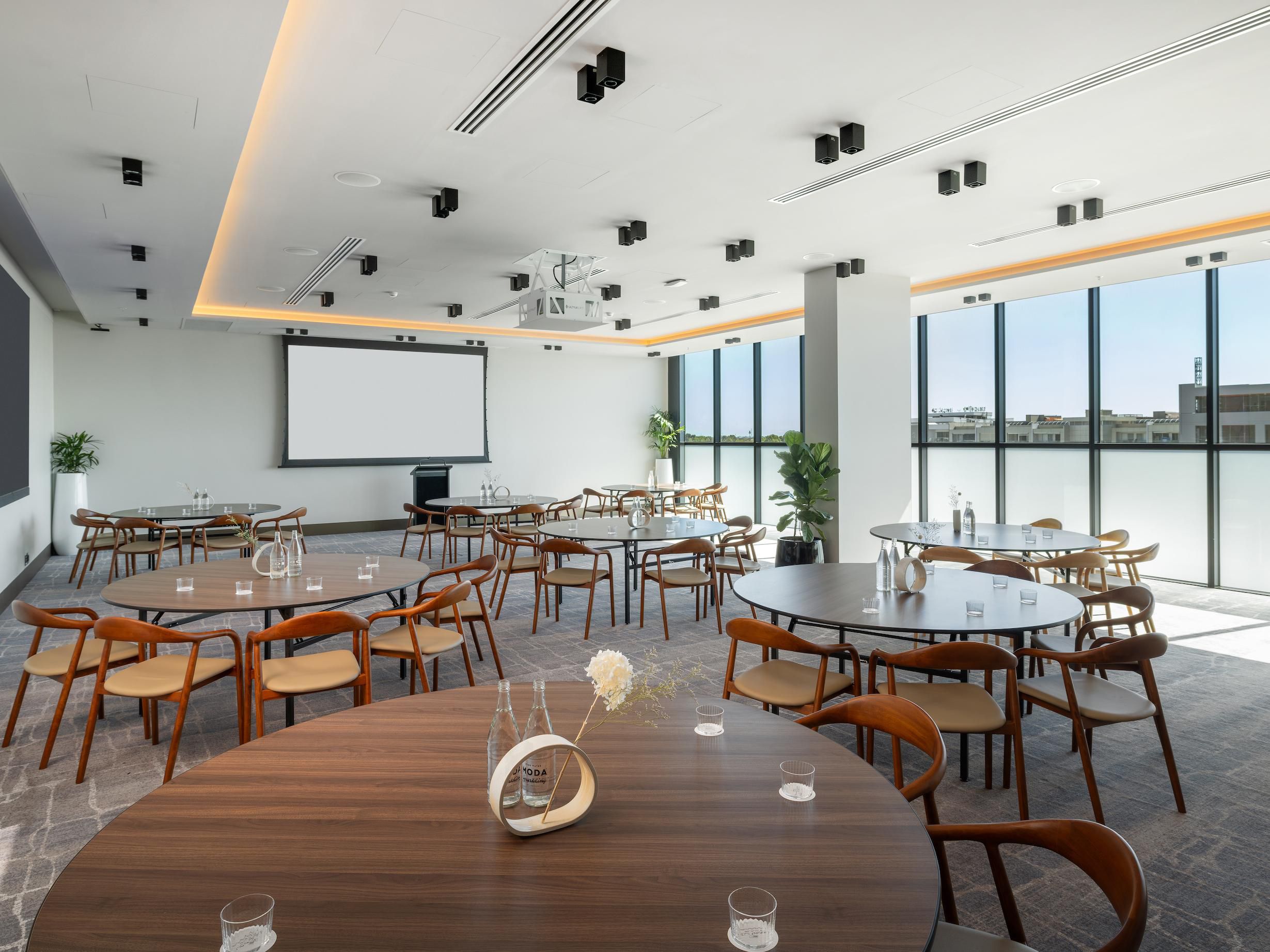 Elevate your next event with your choice of perks and double up on rewards when you hold your meetings and events at Crowne Plaza Adelaide Mawson Lakes. Simply spend $5,000AUD or more and hold your event here at our Adelaide, Mawson Lakes hotel conference and events space before 30 June 2026. Contact our team for more information and to book.
