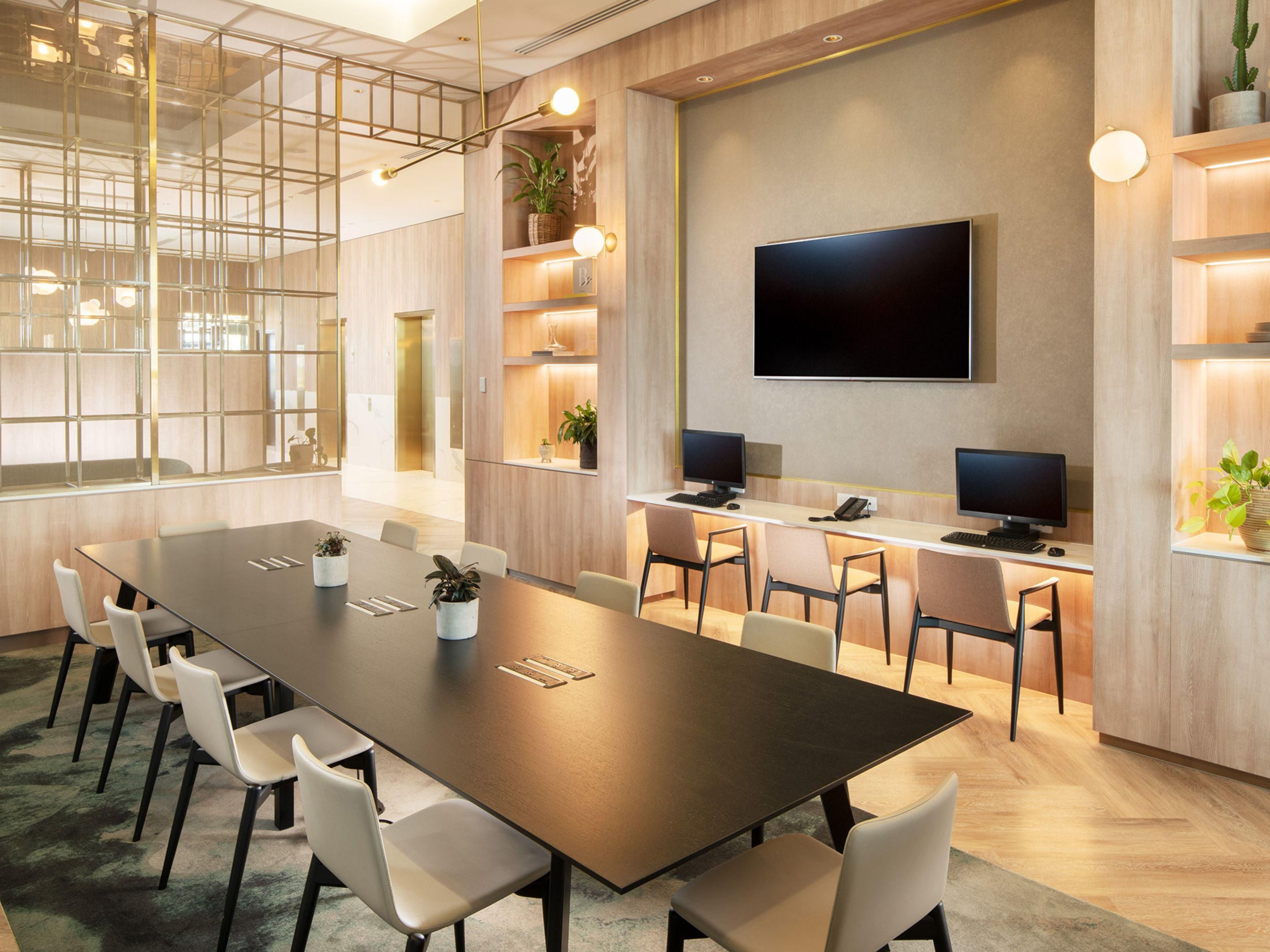 Set up your laptop in the Plaza Workspace, our innovative social lounge and coworking hub. Equipped with all the business essentials, it’s designed to help you focus, connect, and power through your to-do list with confidence.