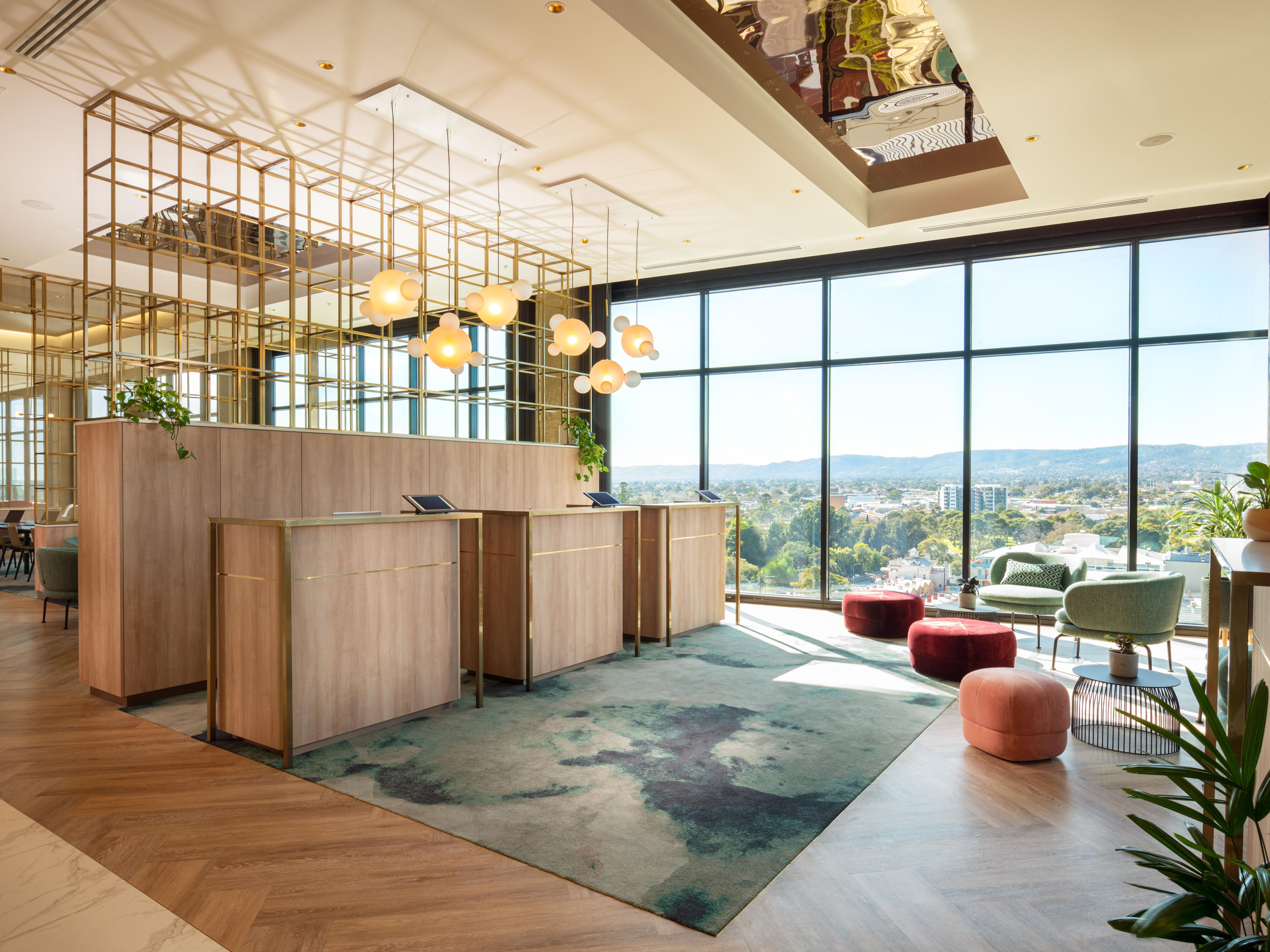 Check in at new heights. Your Adelaide escape begins on Level 10, where endless views and a warm welcome await. Swim under open skies, recharge in the gym, sip cocktails at Luna10, stay inspired at the Plaza Workspace, and complete your journey with bold flavours at KOOMO.