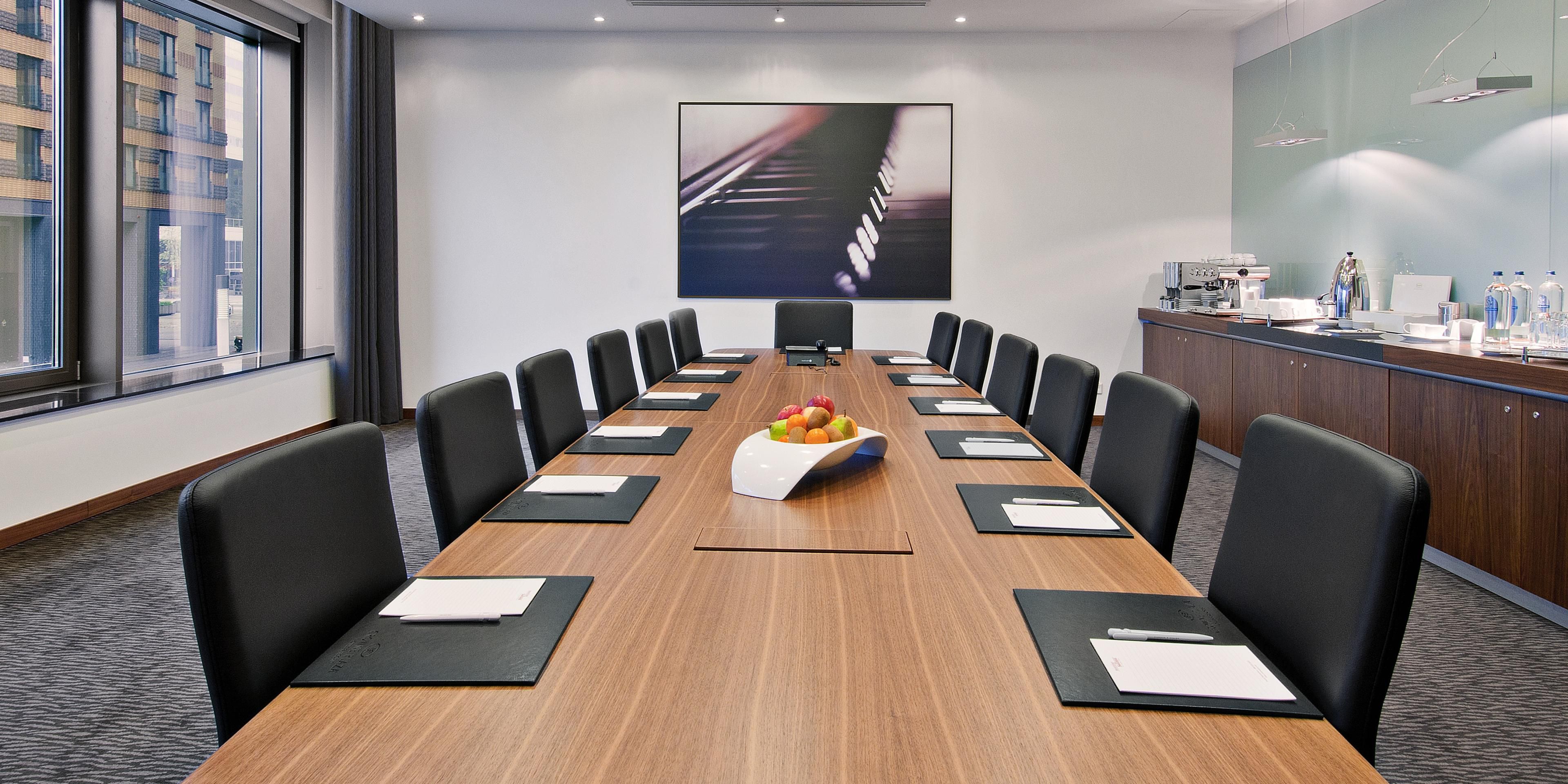 Our EASY Meetings package is perfect for your last minute meetings , up to 20 people. Designed with flexibility and value in mind, it’s the smart choice for companies in Amsterdam looking for a professional, hassle-free meeting experience. Click the link below to learn more.