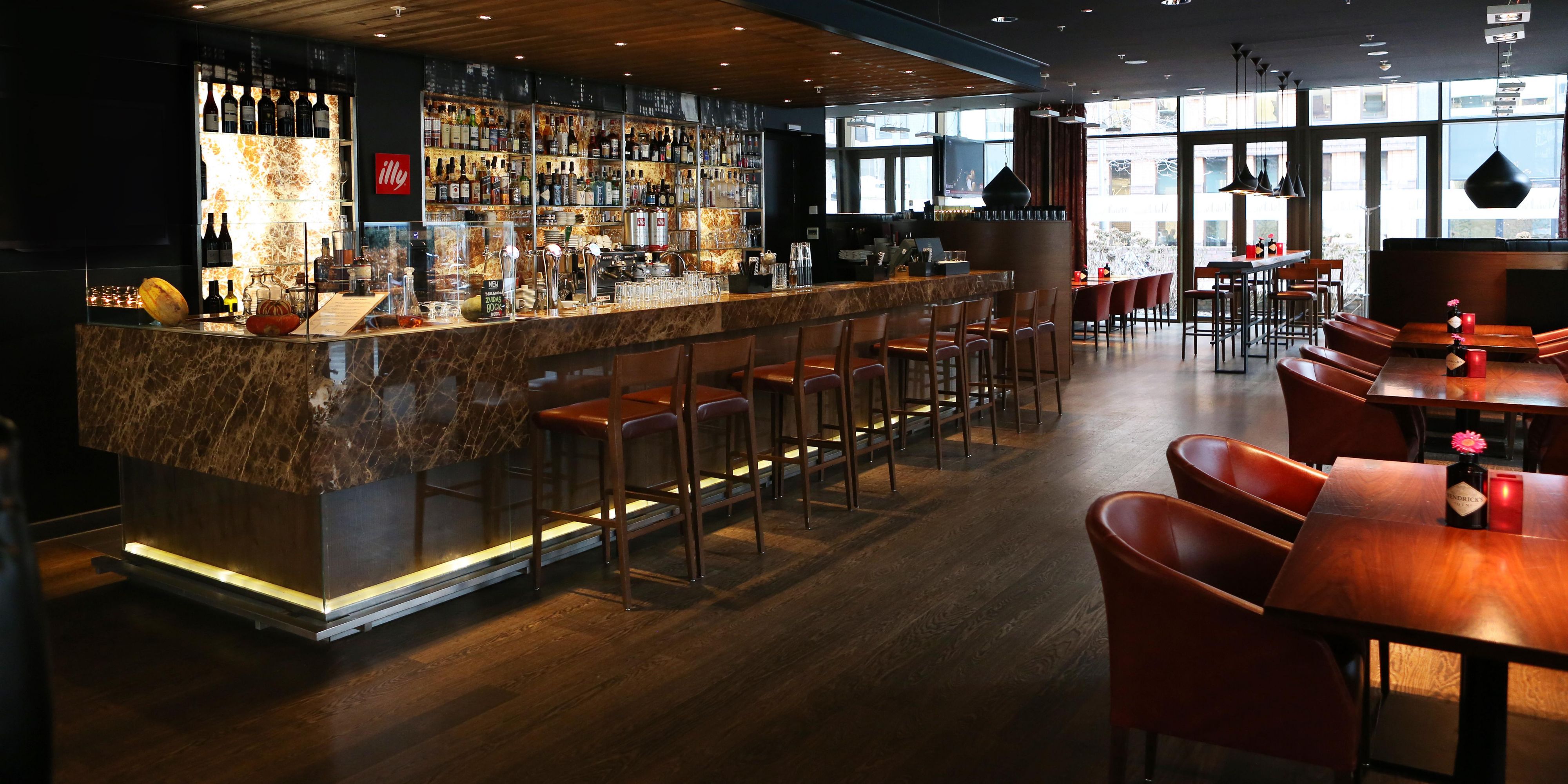 Manhattan Lounge Bar