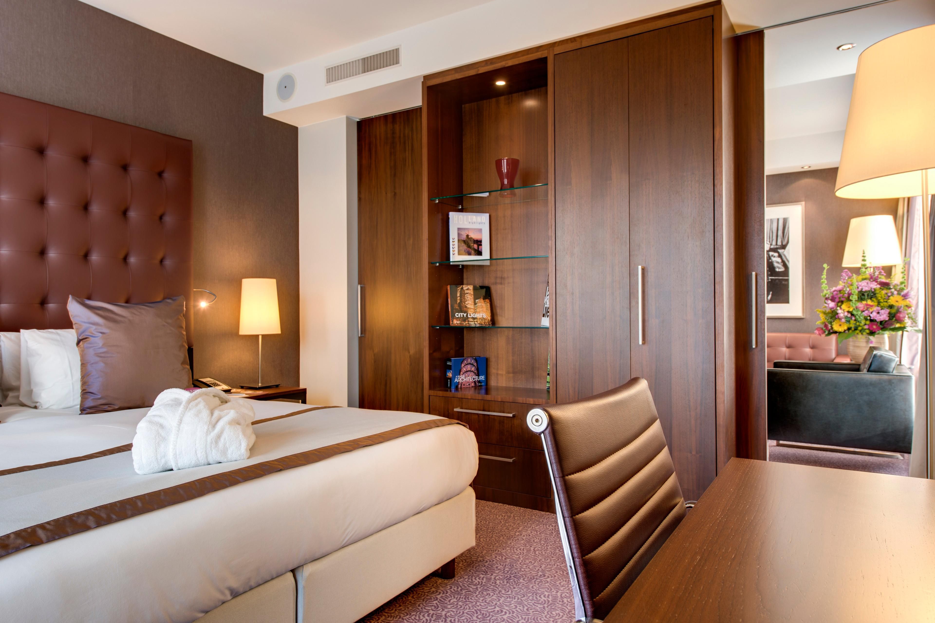 A beautiful Junior Suite at the Crowne Plaza hotel Amsterdam South