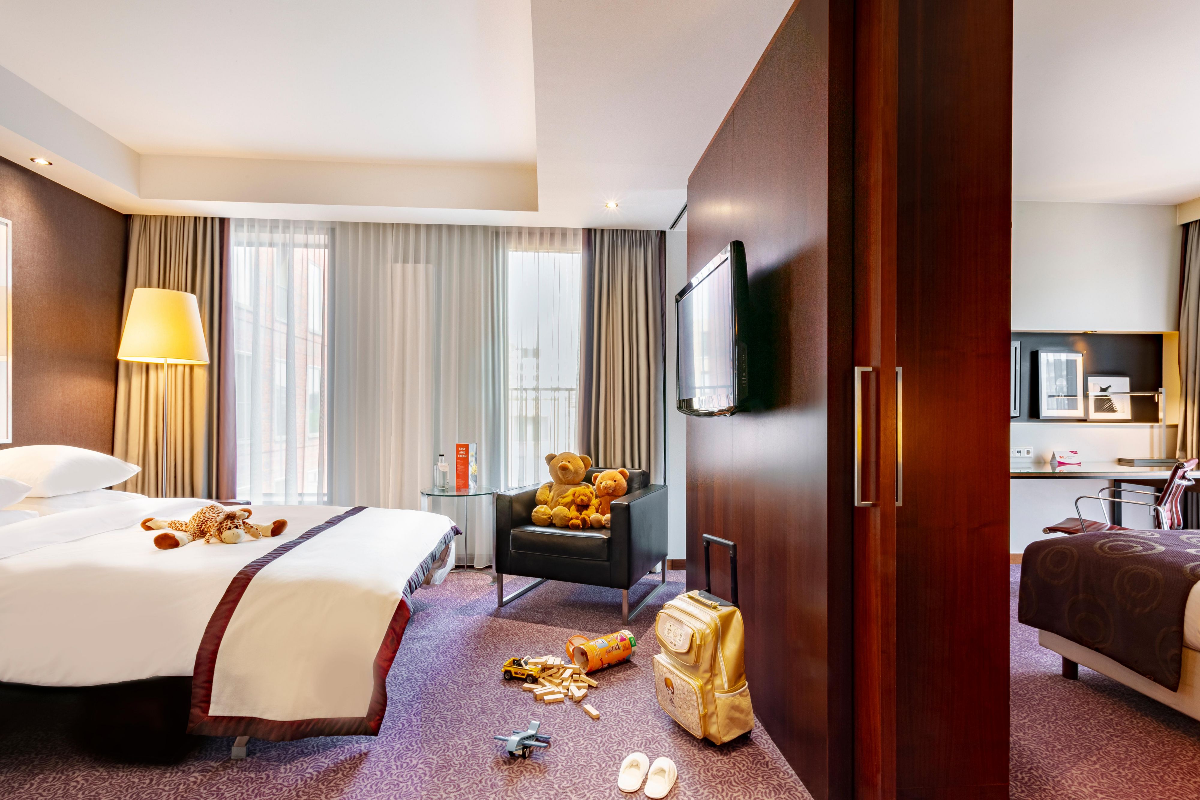 A fantastic overview of Family Suite Crowne Plaza Amsterdam South