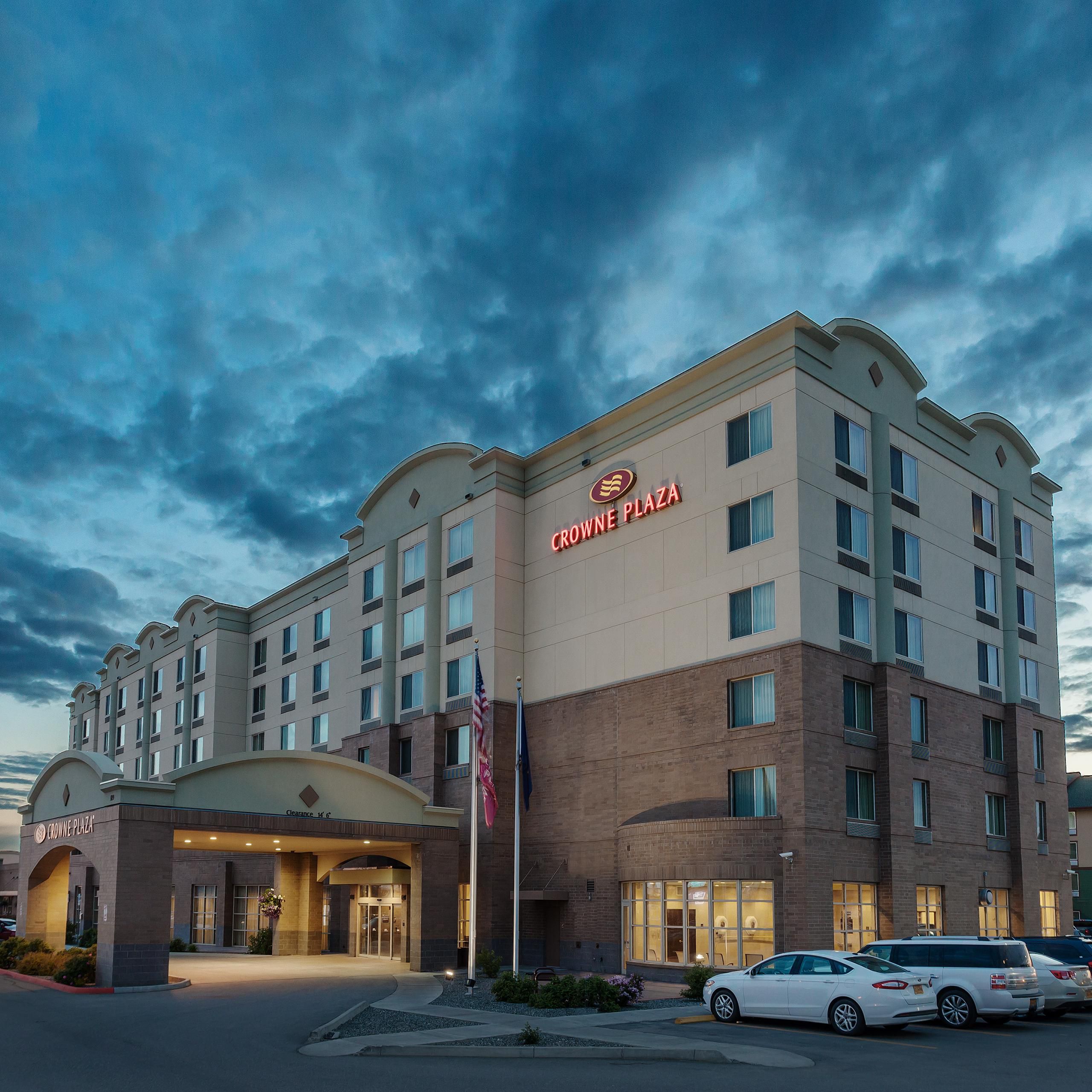 Anchorage Hotels | Crowne Plaza Anchorage-Midtown Near the Airport