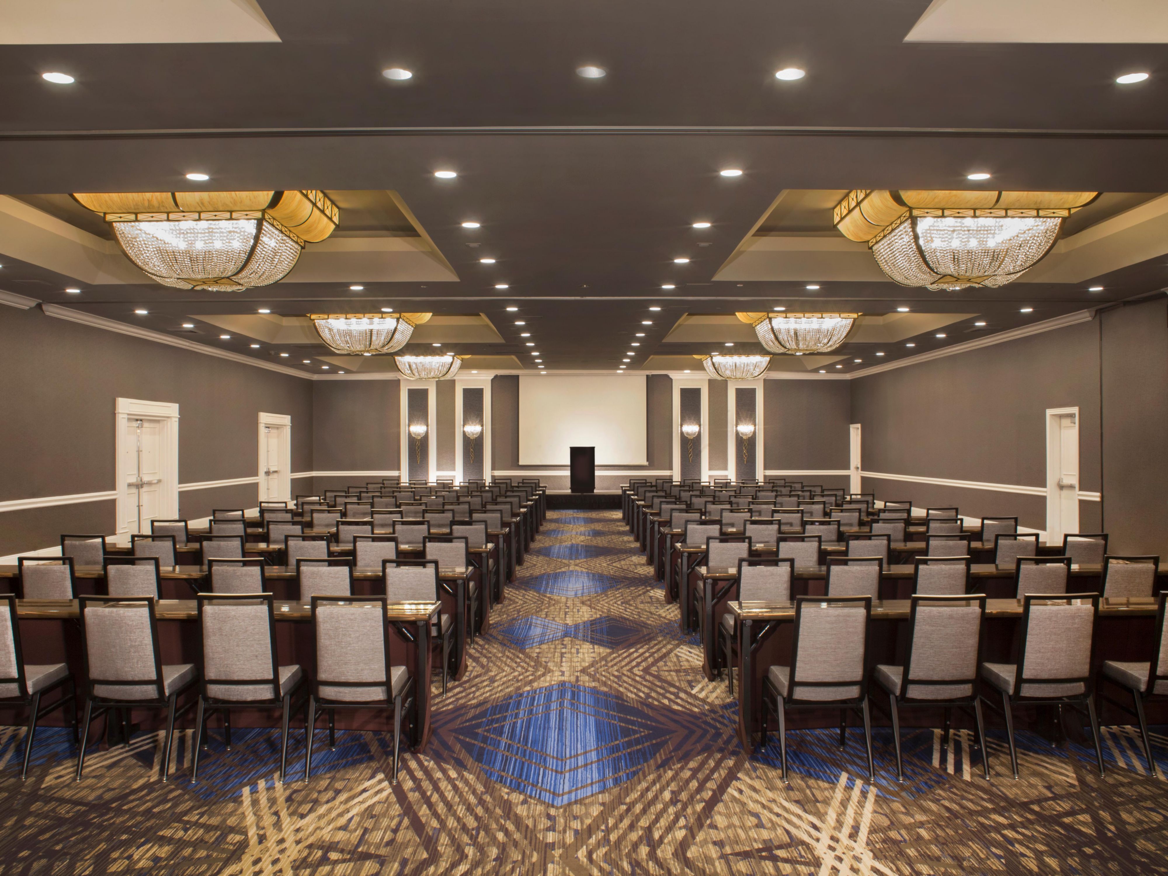 Book your next meeting or event with us in Annapolis and enjoy any one of our beautifully decorated and flexible function spaces! Enjoy a location conveniently located near Baltimore to accommodate guests near and far. Simplify planning your next function and let us take care of the details. 